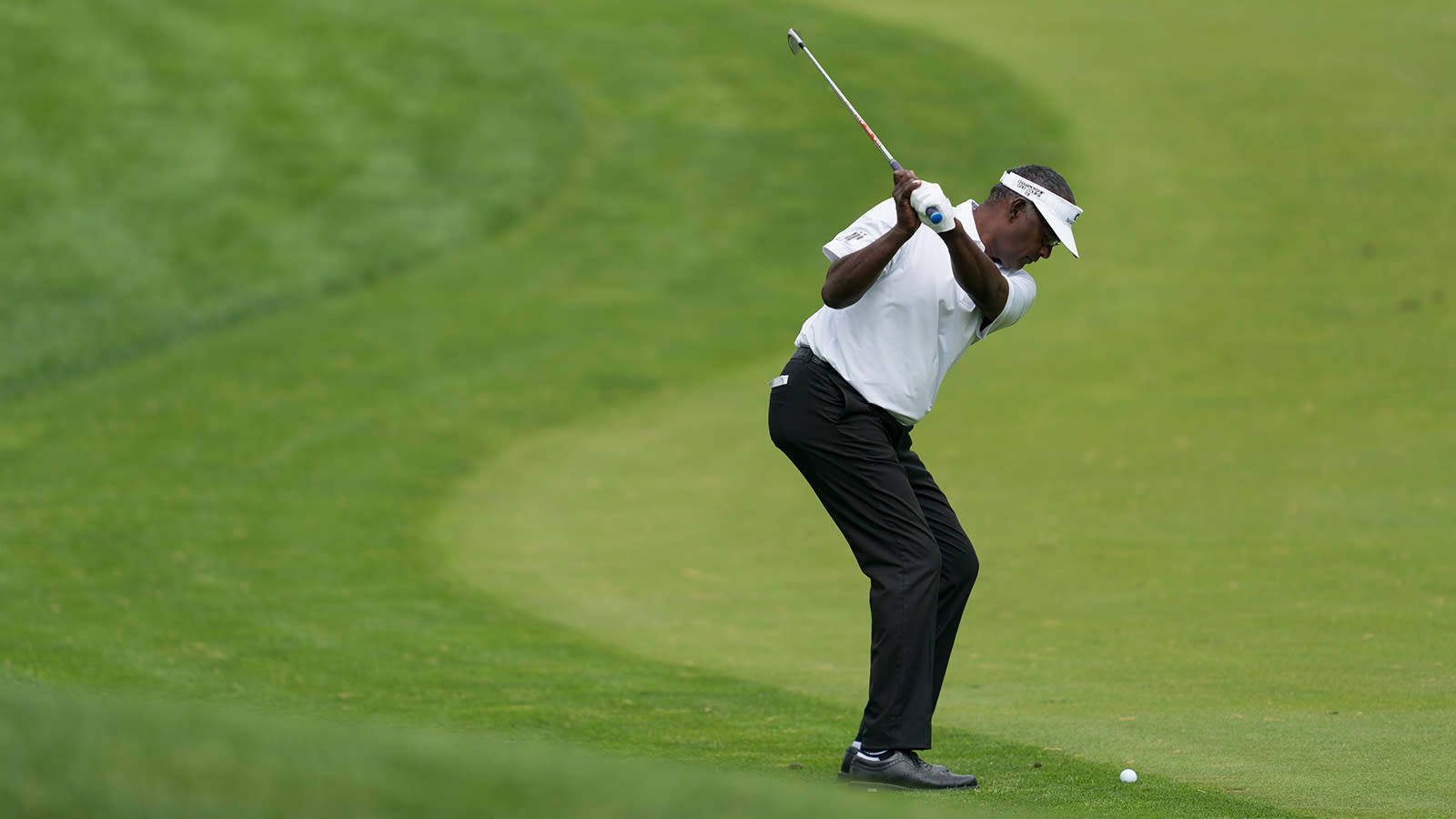 Vijay Singh, white shirt, black pants, HD Desktop Wallpaper