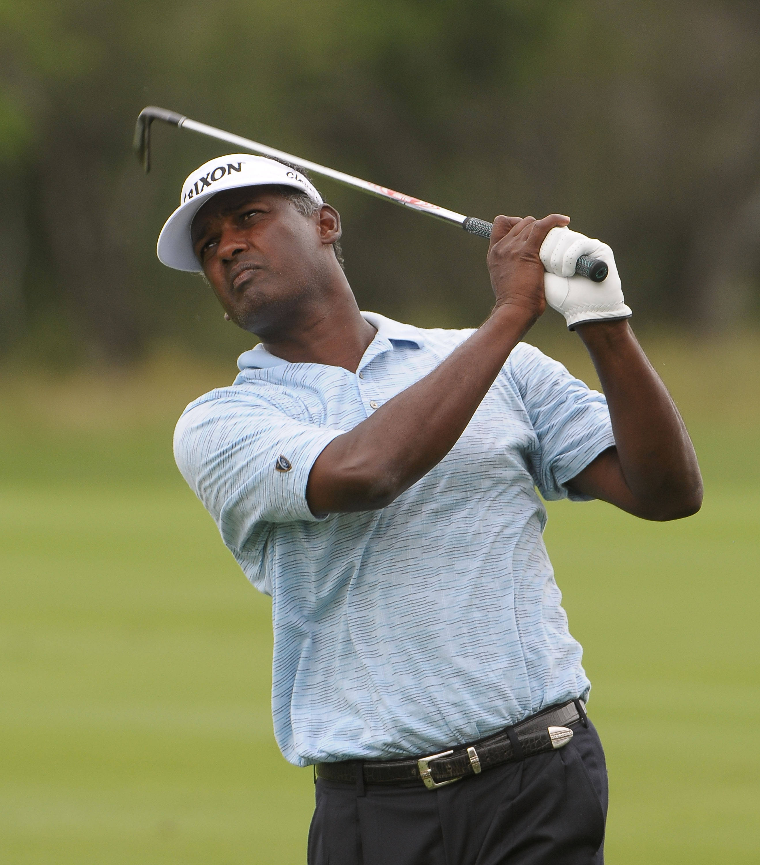 Vijay Singh, golfer, mid-swing, 2K Phone Wallpaper