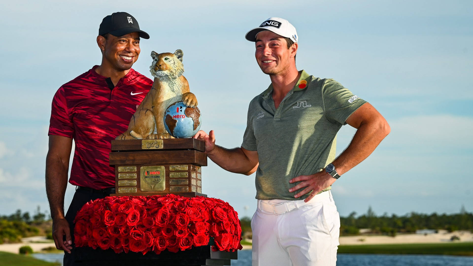 Viktor Hovland, tiger trophy, tiger statue, Full HD Desktop Wallpaper
