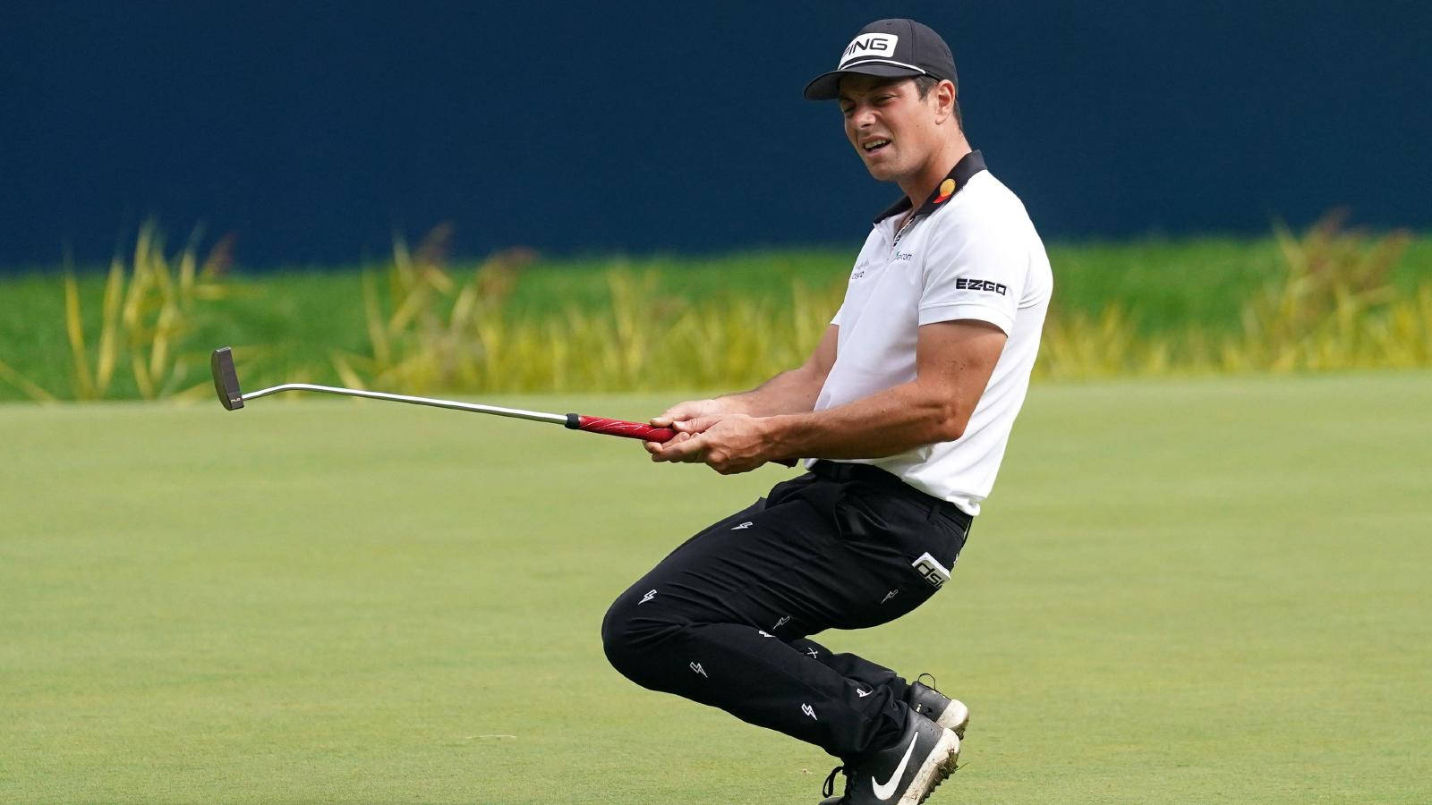 Viktor Hovland, white shirt, black pants, HD Desktop Wallpaper