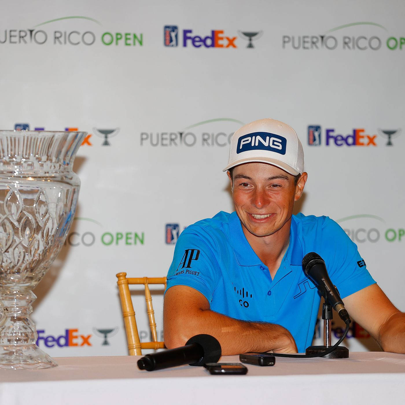 Viktor Hovland, blue polo, white cap, HD Desktop Wallpaper