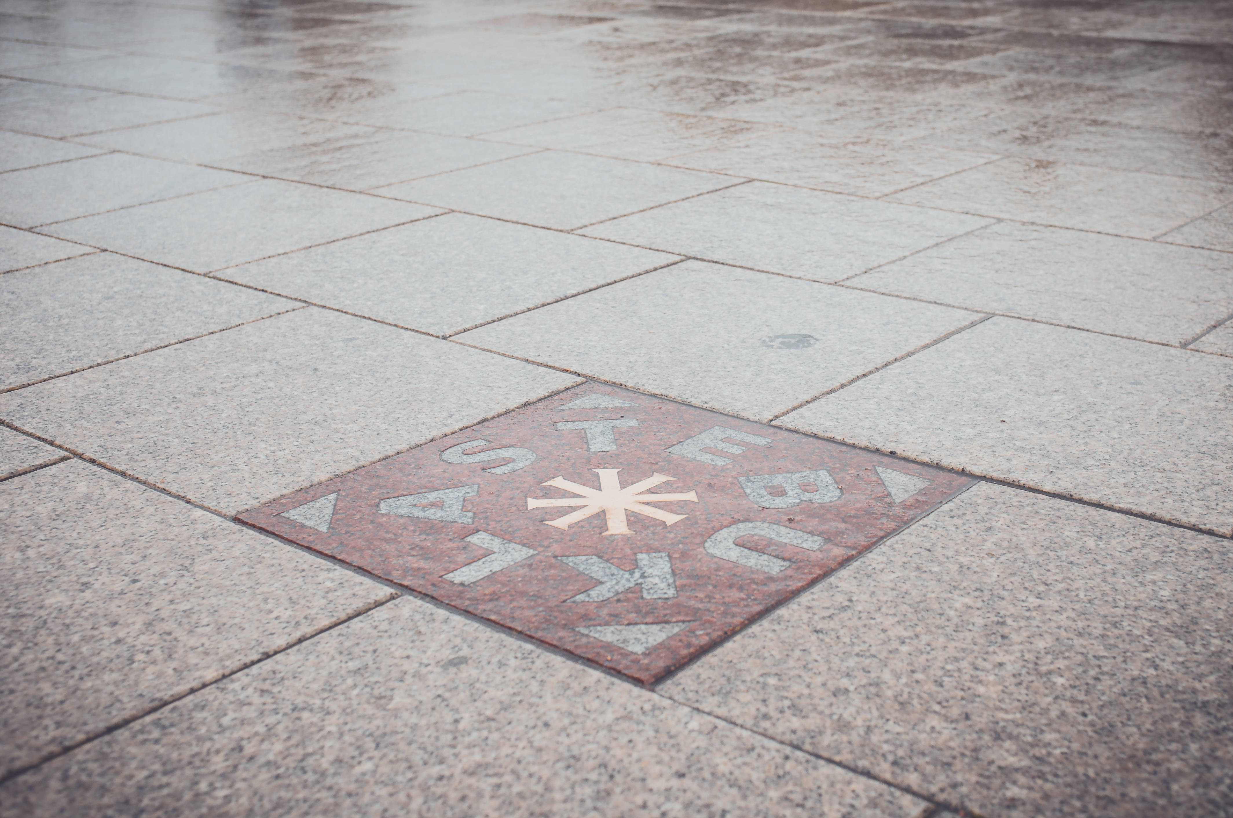 Vilnius, magical tile, wet stone pavement, 4K Desktop Wallpaper