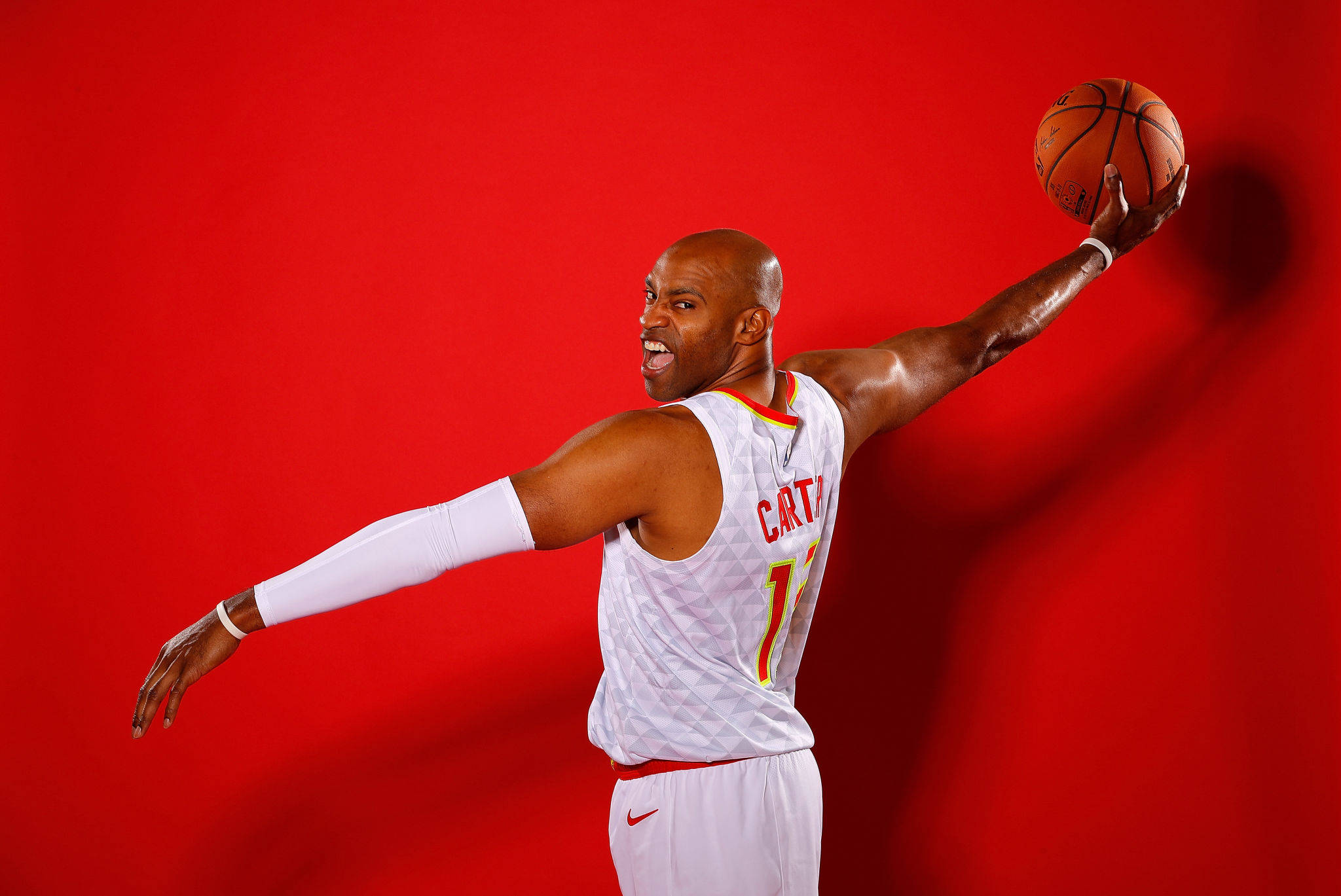 Vince Carter, white jersey, red accents, Full HD Desktop Wallpaper