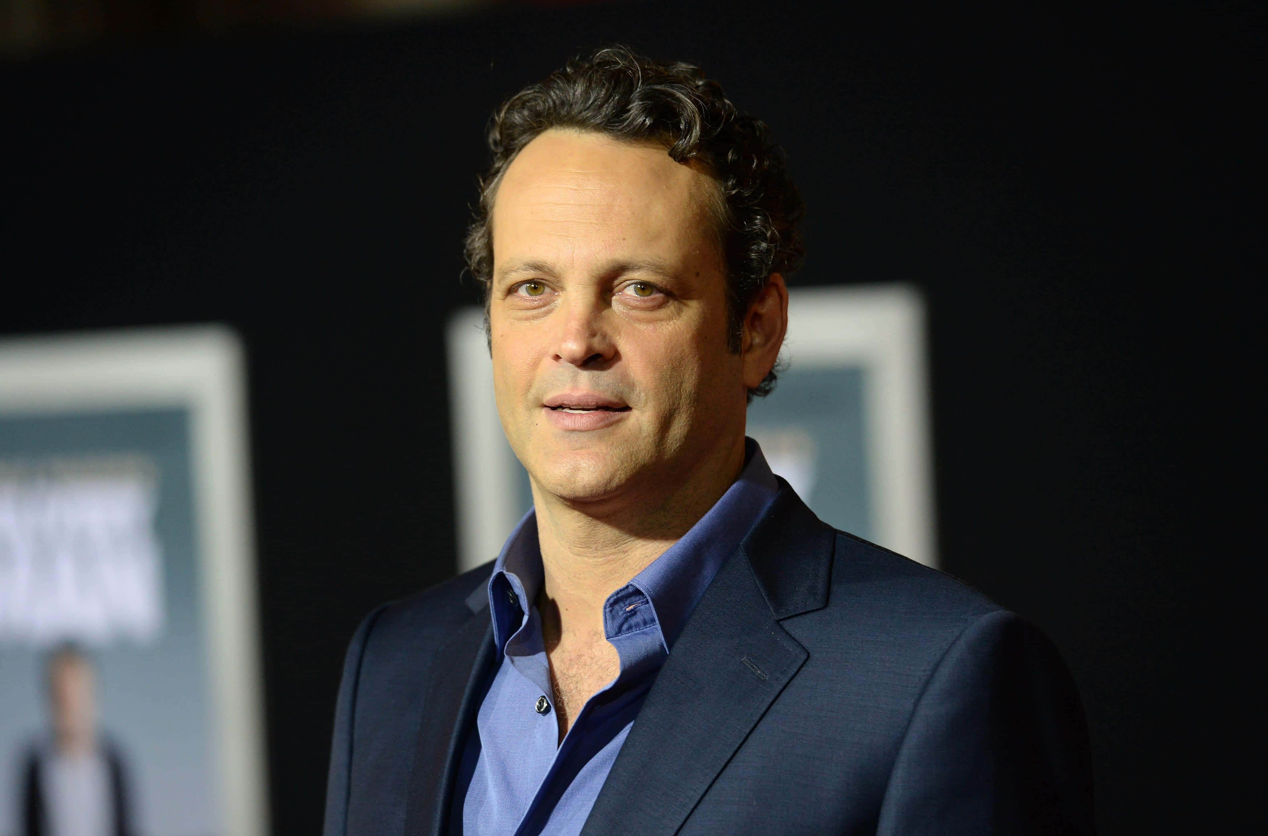 Vince Vaughn, dark suit, blue shirt, 4K Desktop Wallpaper