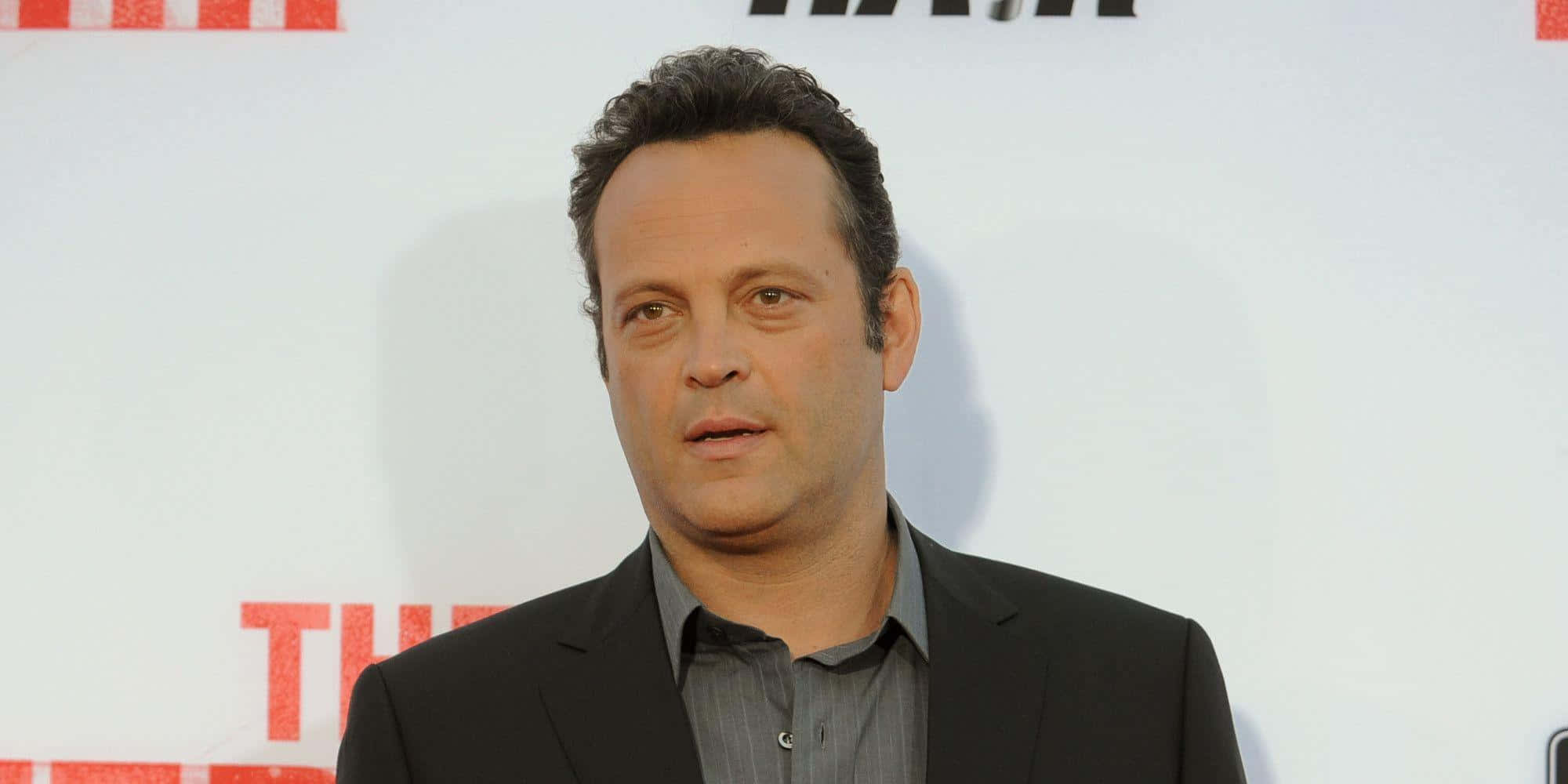 Vince Vaughn, black suit, gray shirt, Full HD Desktop Wallpaper