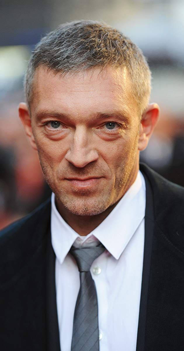 Vincent Cassel, gray hair, intense blue eyes, SD Phone Wallpaper
