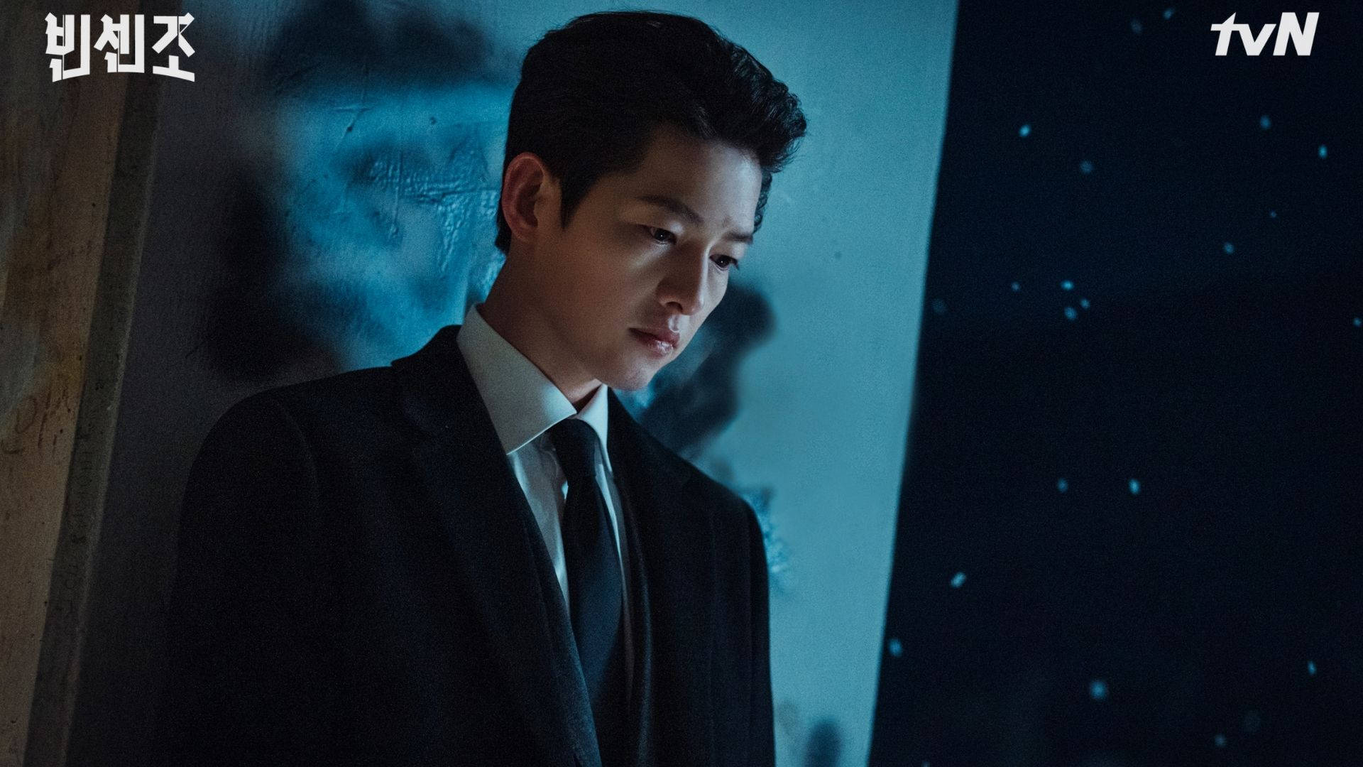 Vincenzo, dark suit, dimly lit room, Full HD Desktop Wallpaper