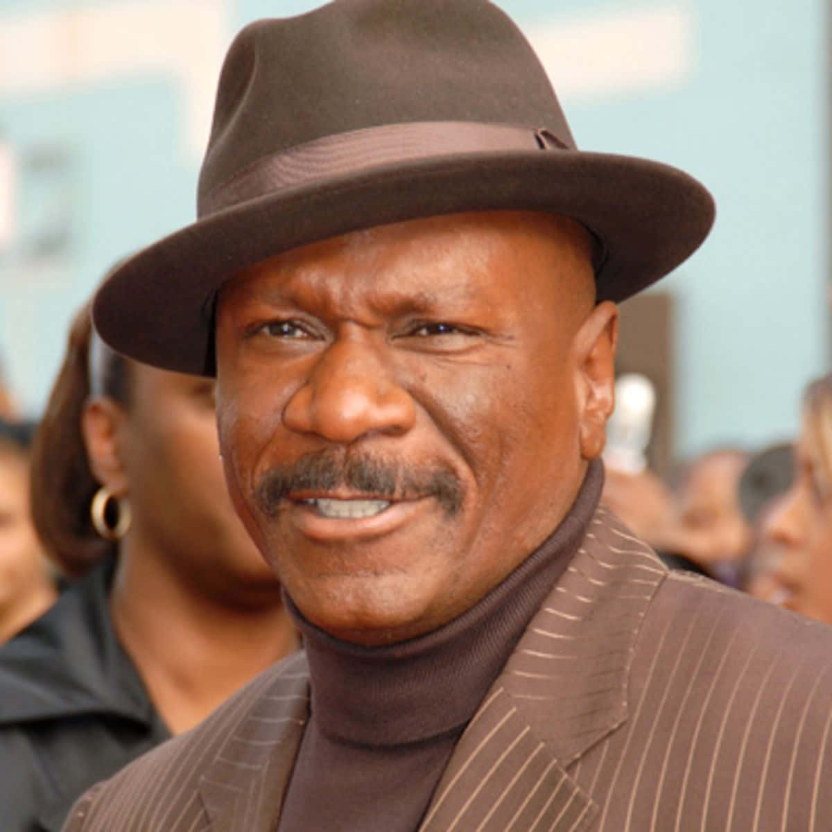 Ving Rhames, brown fedora, pinstripe suit, SD Desktop Wallpaper