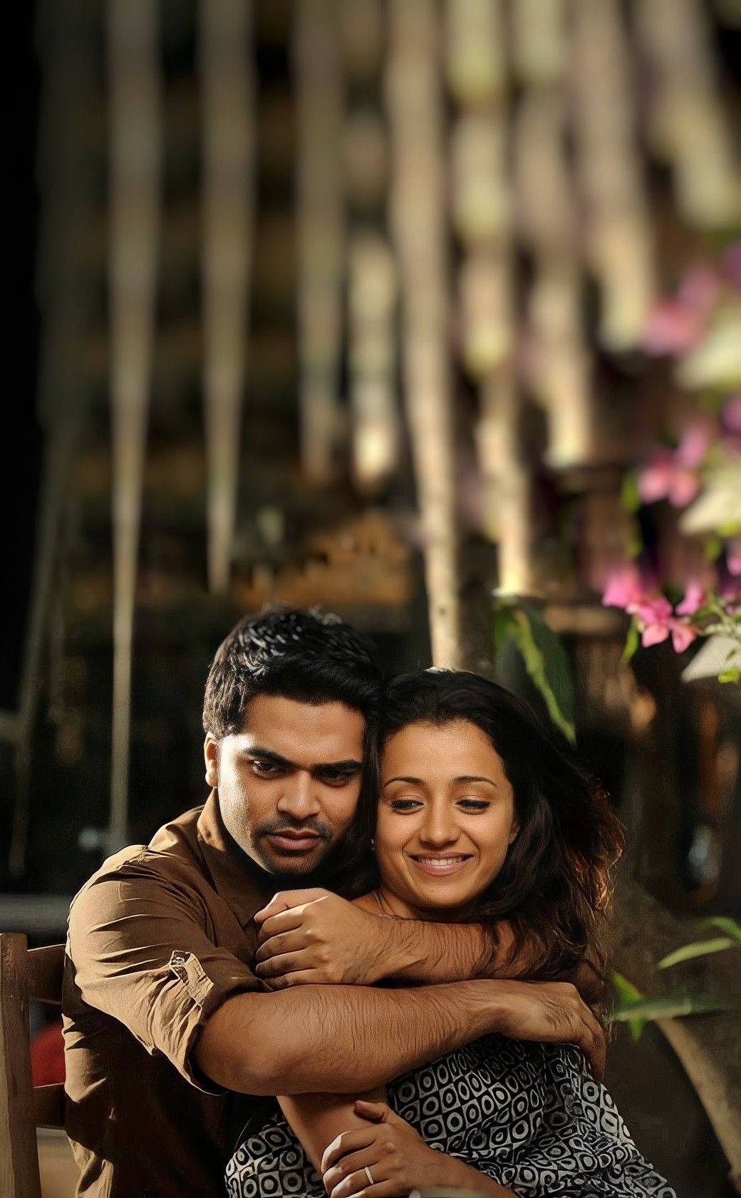 Vinnaithandi Varuvaya HD, back hug, warmly lit, HD Phone Wallpaper