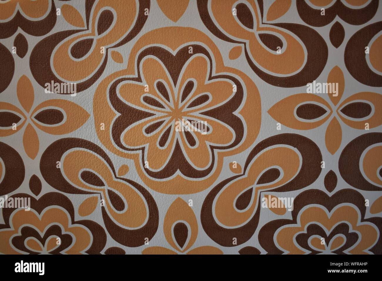 Vintage 70s, floral wallpaper, bold brown and orange paisley patterns, HD Desktop Wallpaper