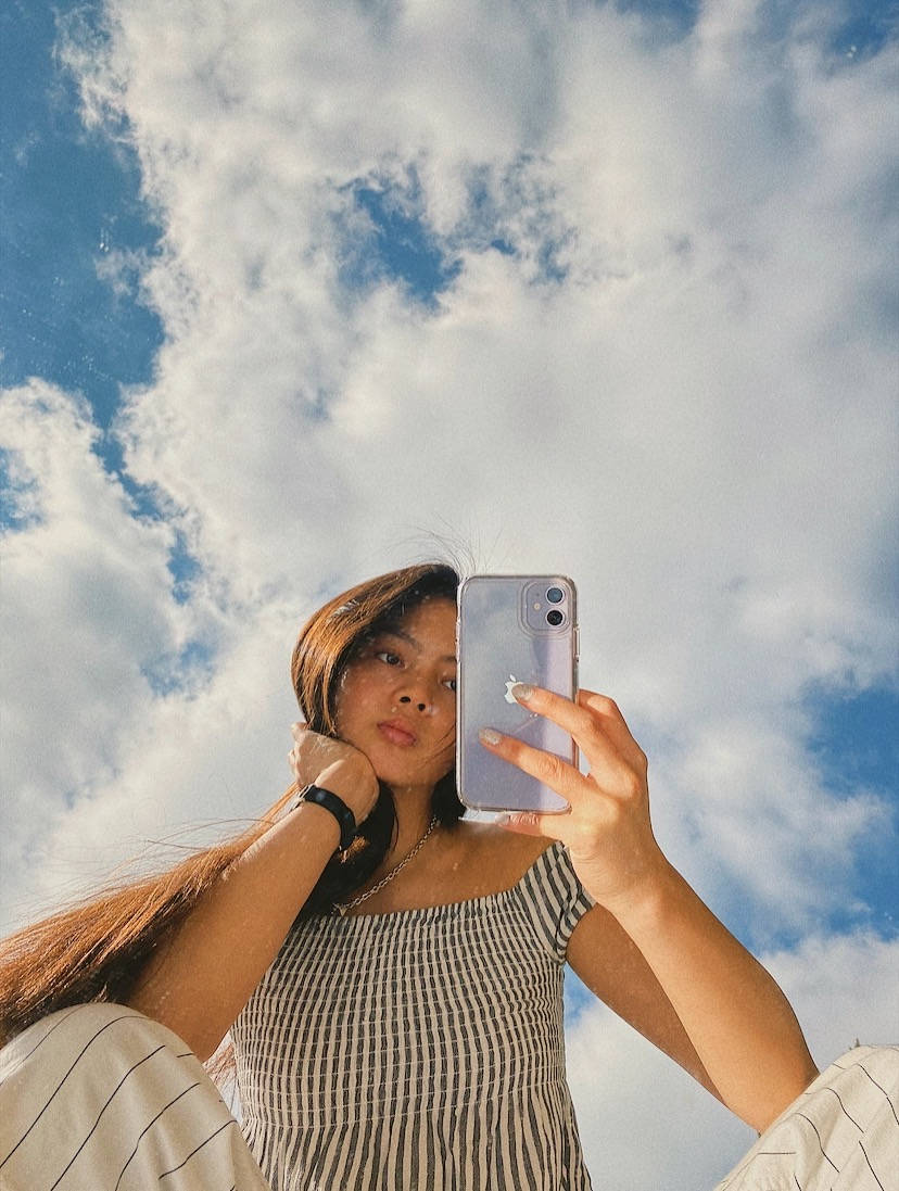 Vintage Aesthetic Clouds, bright blue sky, fluffy white clouds, SD Phone Wallpaper