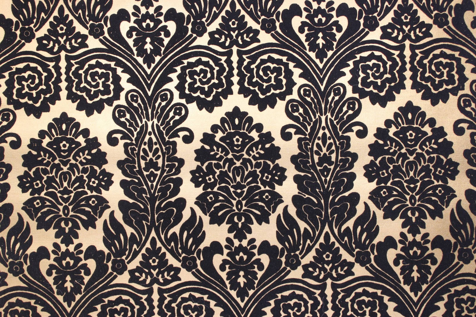Victorian-Style, vintage aesthetic laptop, black damask pattern, HD Desktop Wallpaper