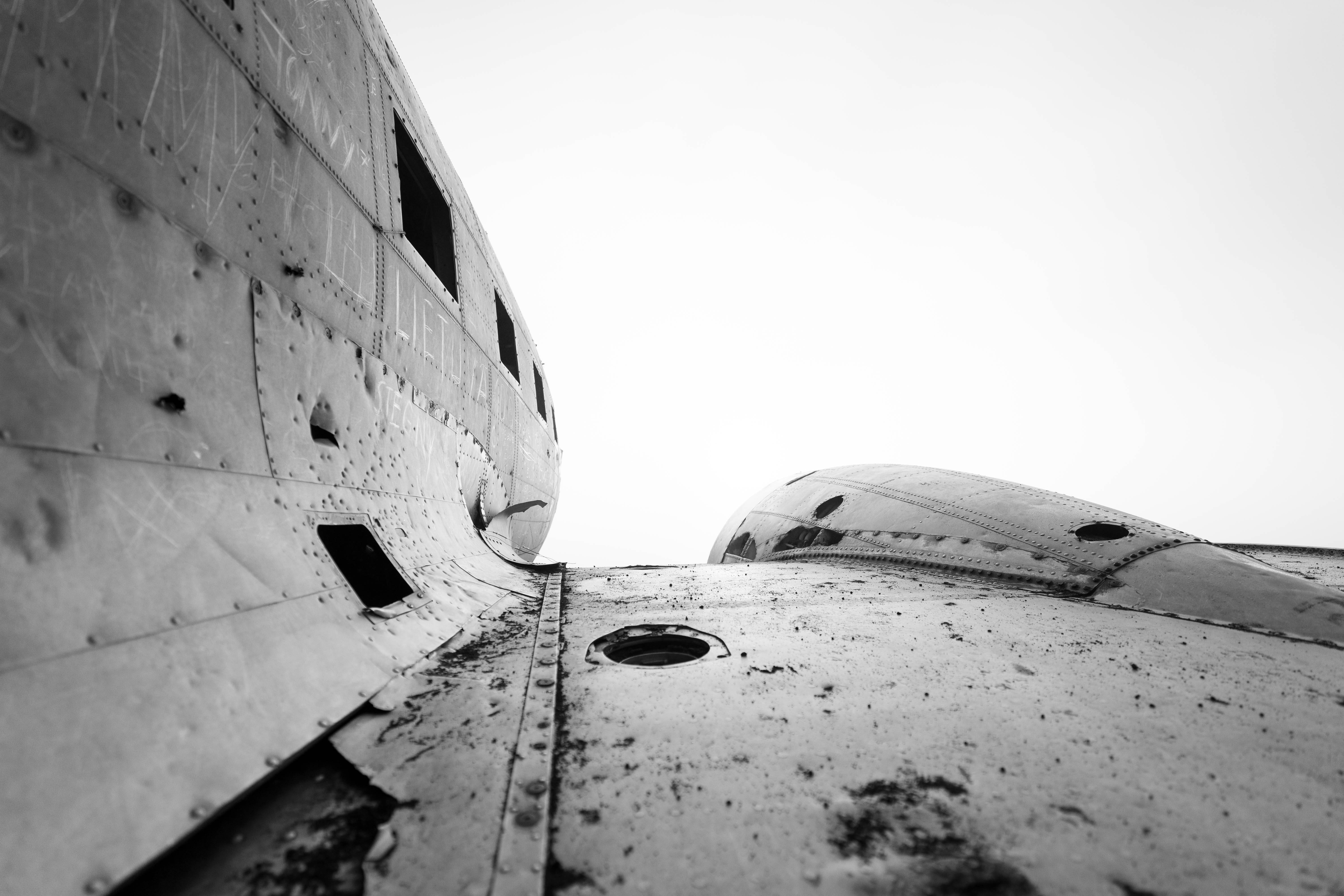 airplane fuselage, wing, weathered, 5K Desktop Wallpaper
