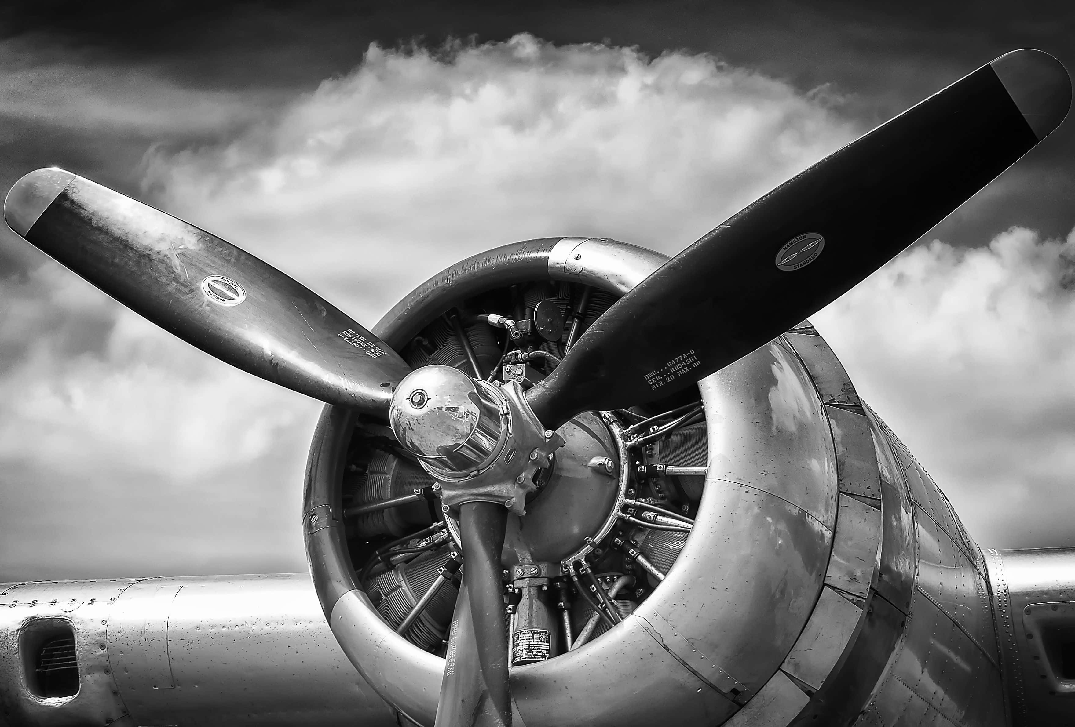 vintage airplane, propeller, black and white, 2K Desktop Wallpaper