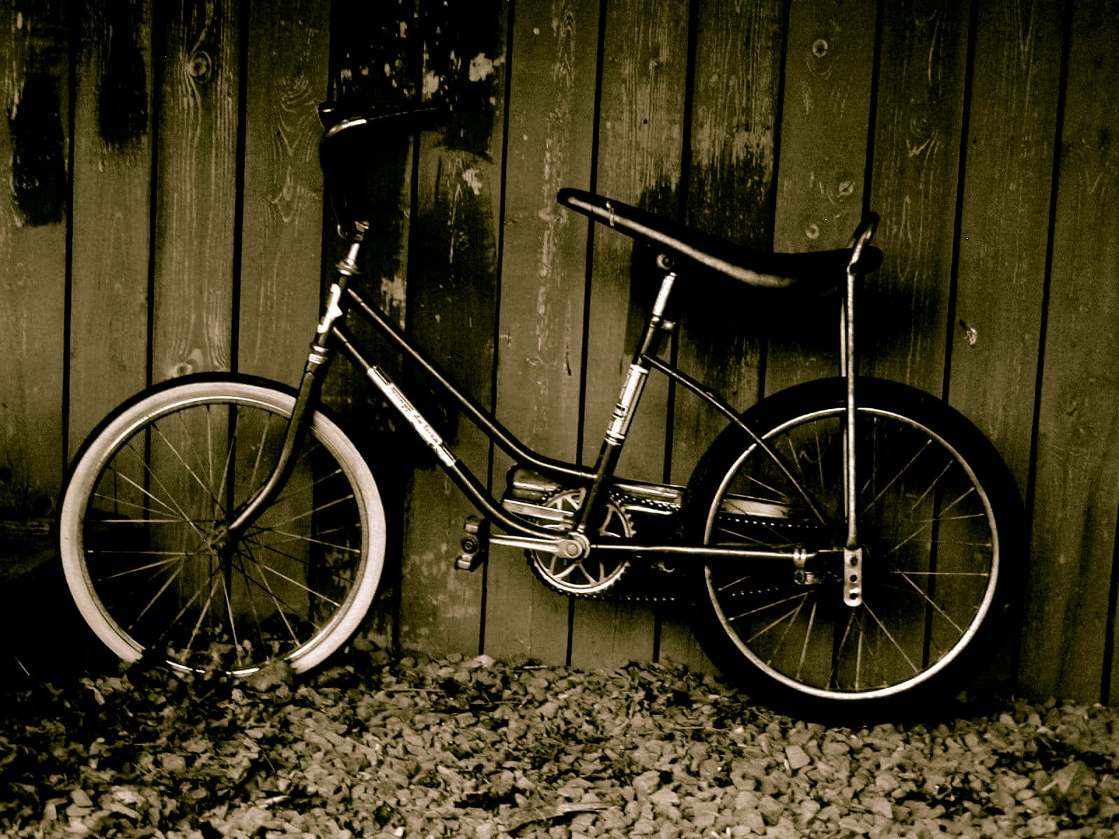 vintage bicycle, weathered wooden fence, gravel path, HD Desktop Wallpaper