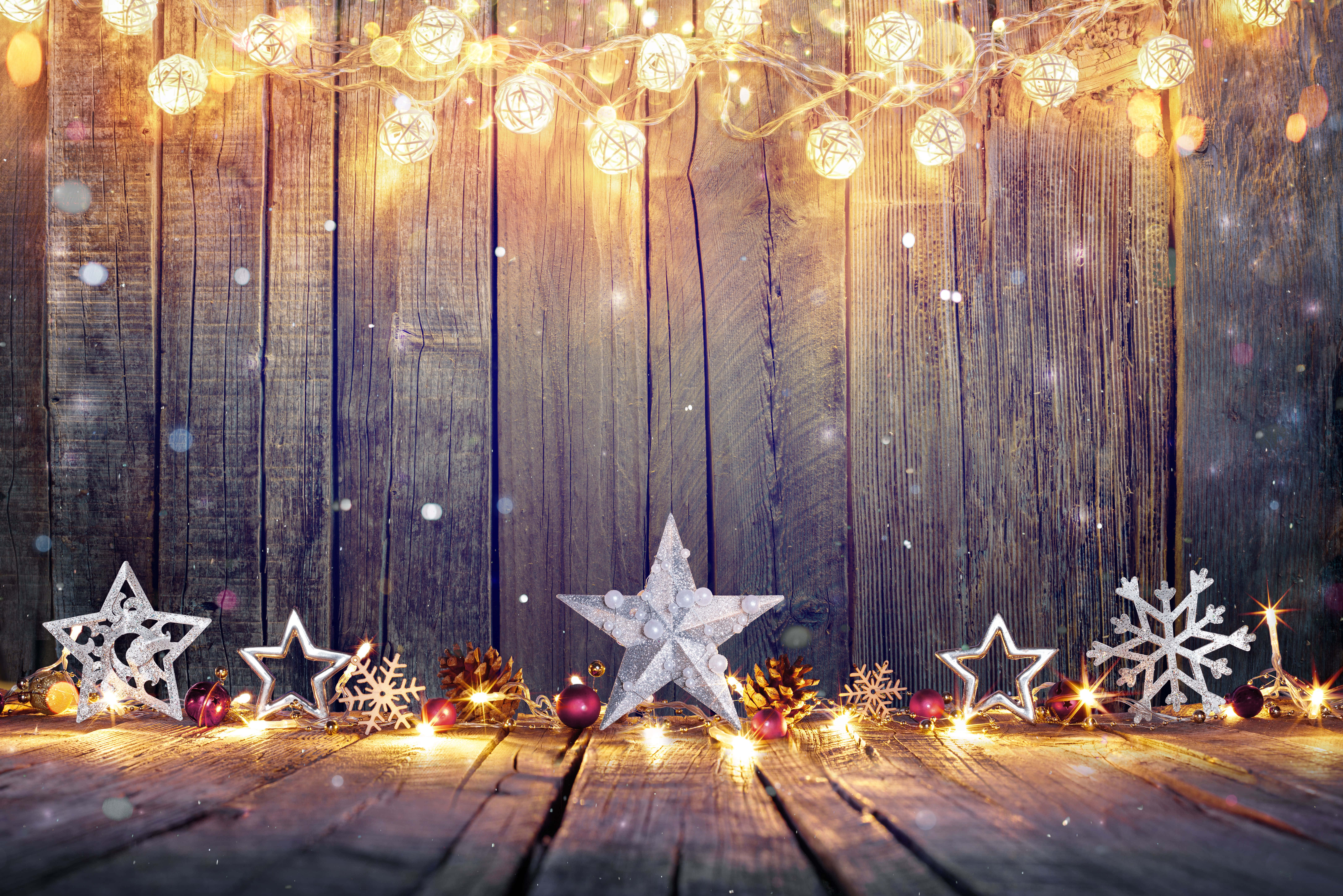 Vintage Christmas, fairy lights, rustic wooden planks, 8K Desktop Wallpaper