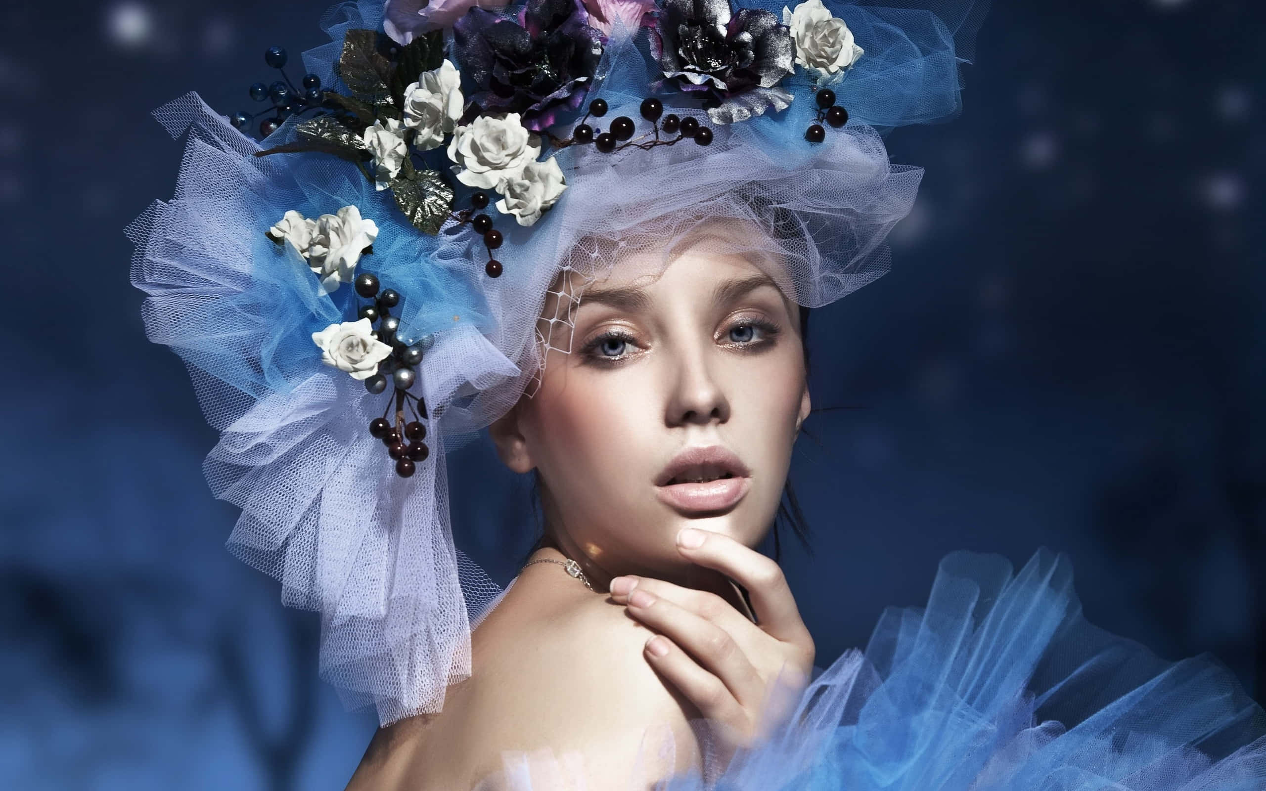 blue tulle headdress, white and black flowers, deep blue starry background, 2K Desktop Wallpaper