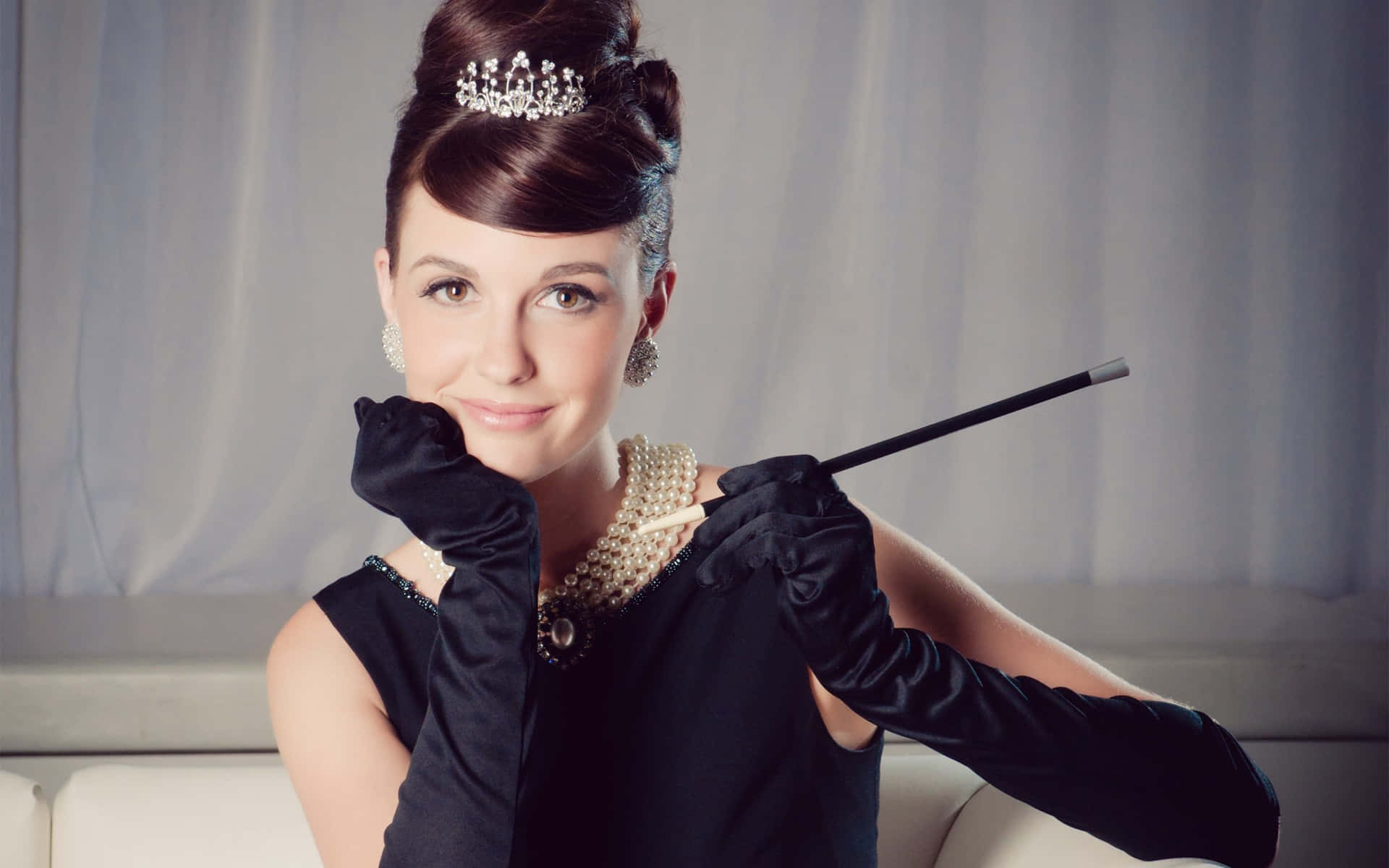 black dress, pearl necklace, tiara, Full HD Desktop Wallpaper