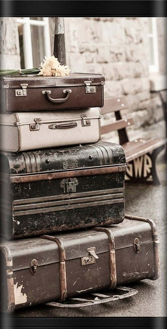 vintage luggage, worn leather, metal clasps, SD Phone Wallpaper