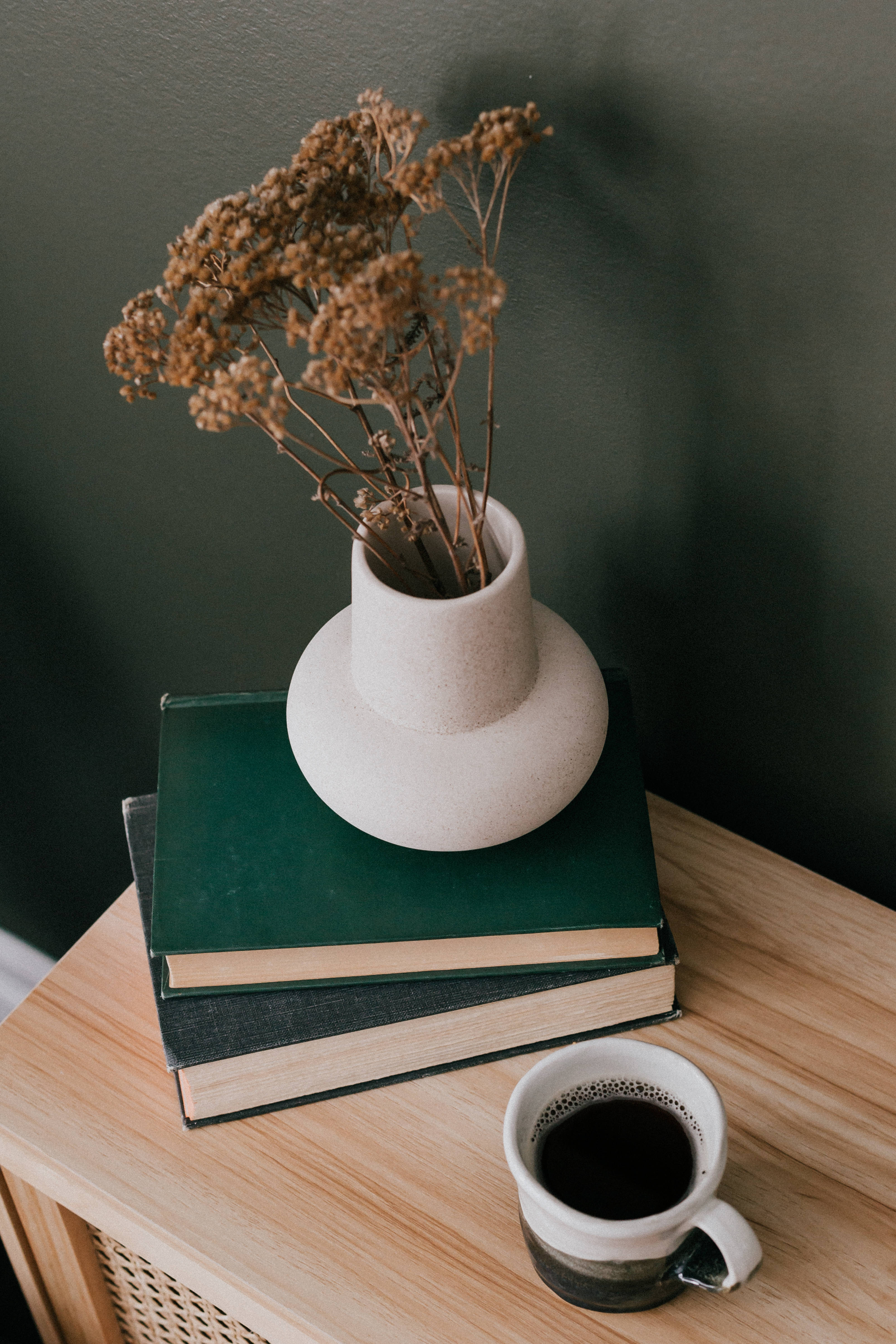 Vintage Minimalist, white vase, dried flowers, 4K Phone Wallpaper