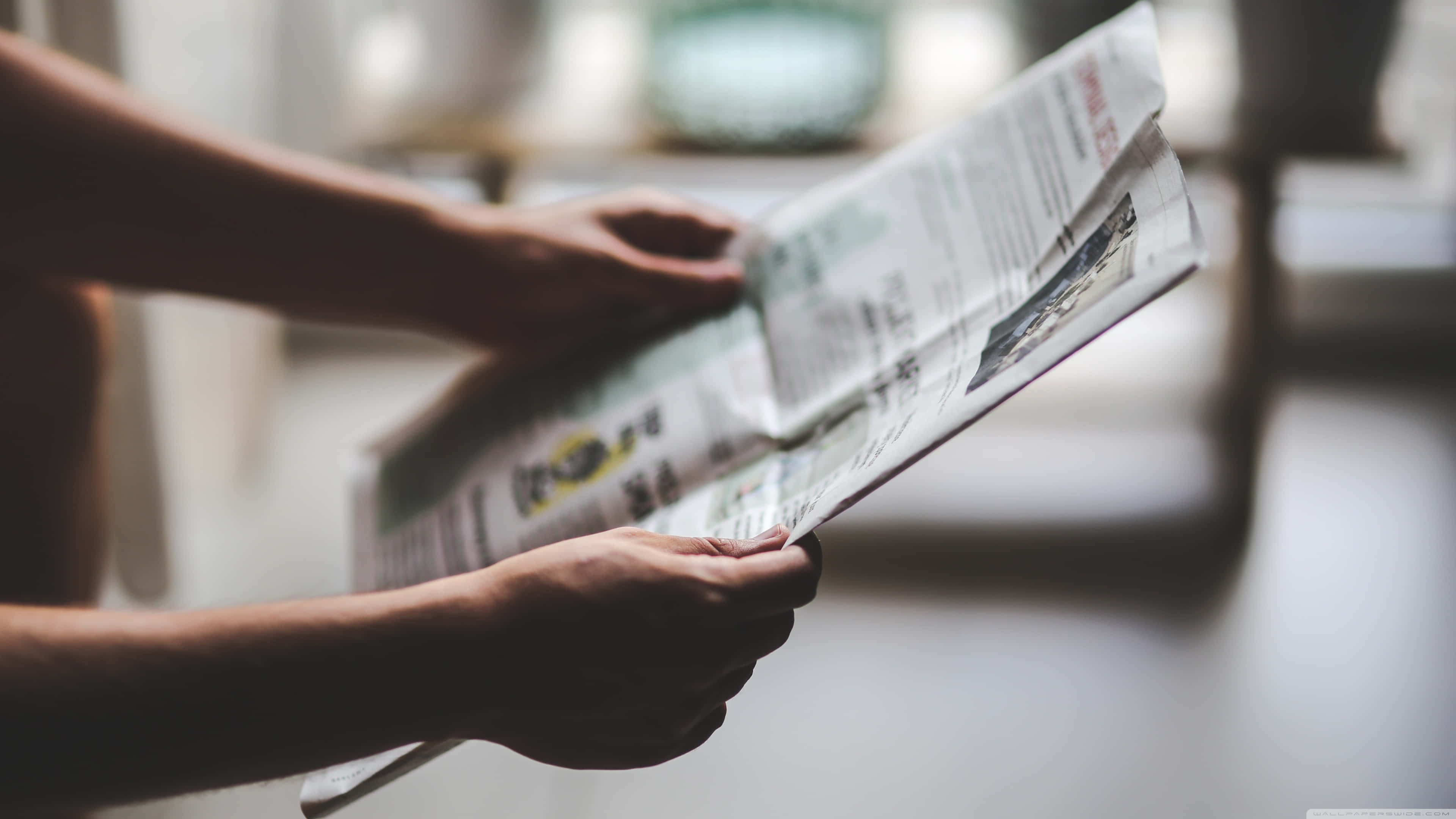 newspaper, window, hands, 4K Desktop Wallpaper