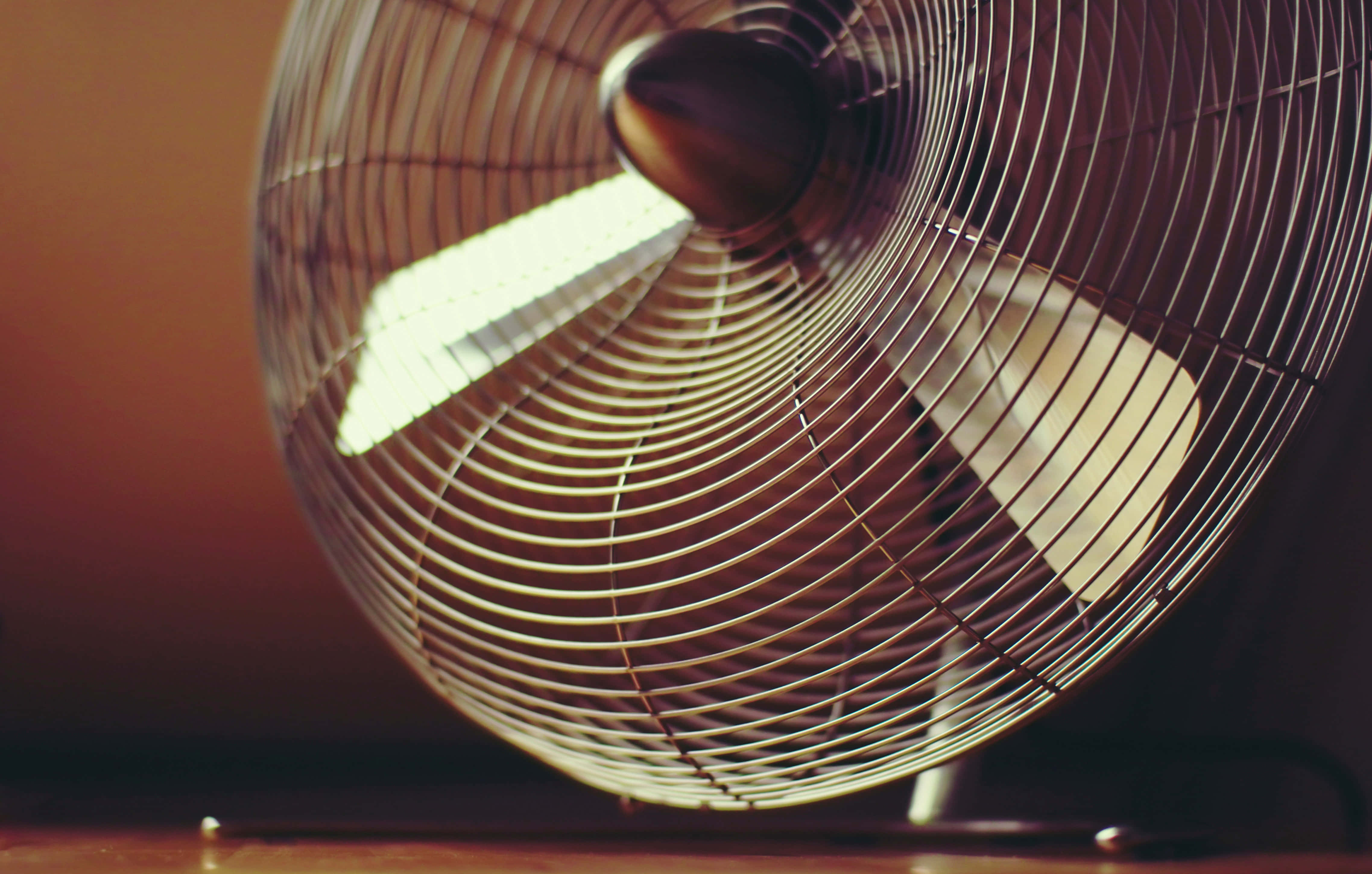 Stainless Stand Fan, vintage metal fan, glowing blades, 4K Desktop Wallpaper