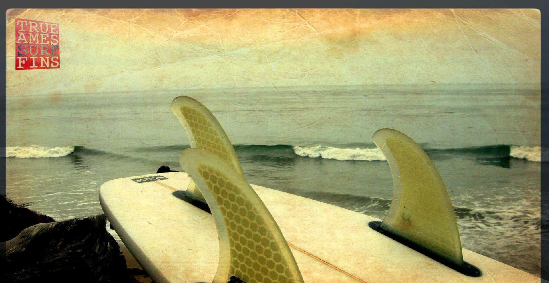 vintage surfboard, honeycomb texture, textured ocean backdrop, Full HD Desktop Wallpaper