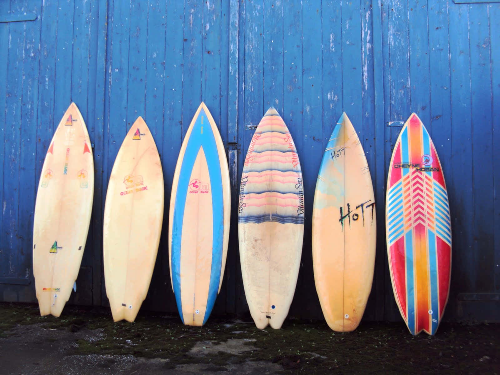 Vintage Surf, colorful surfboards, weathered blue wooden wall, HD Desktop Wallpaper