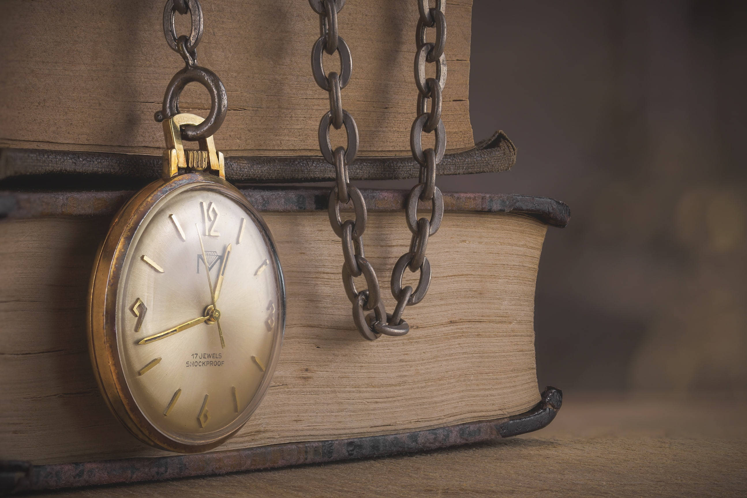 pocket watch, gold, chain, 2K Desktop Wallpaper