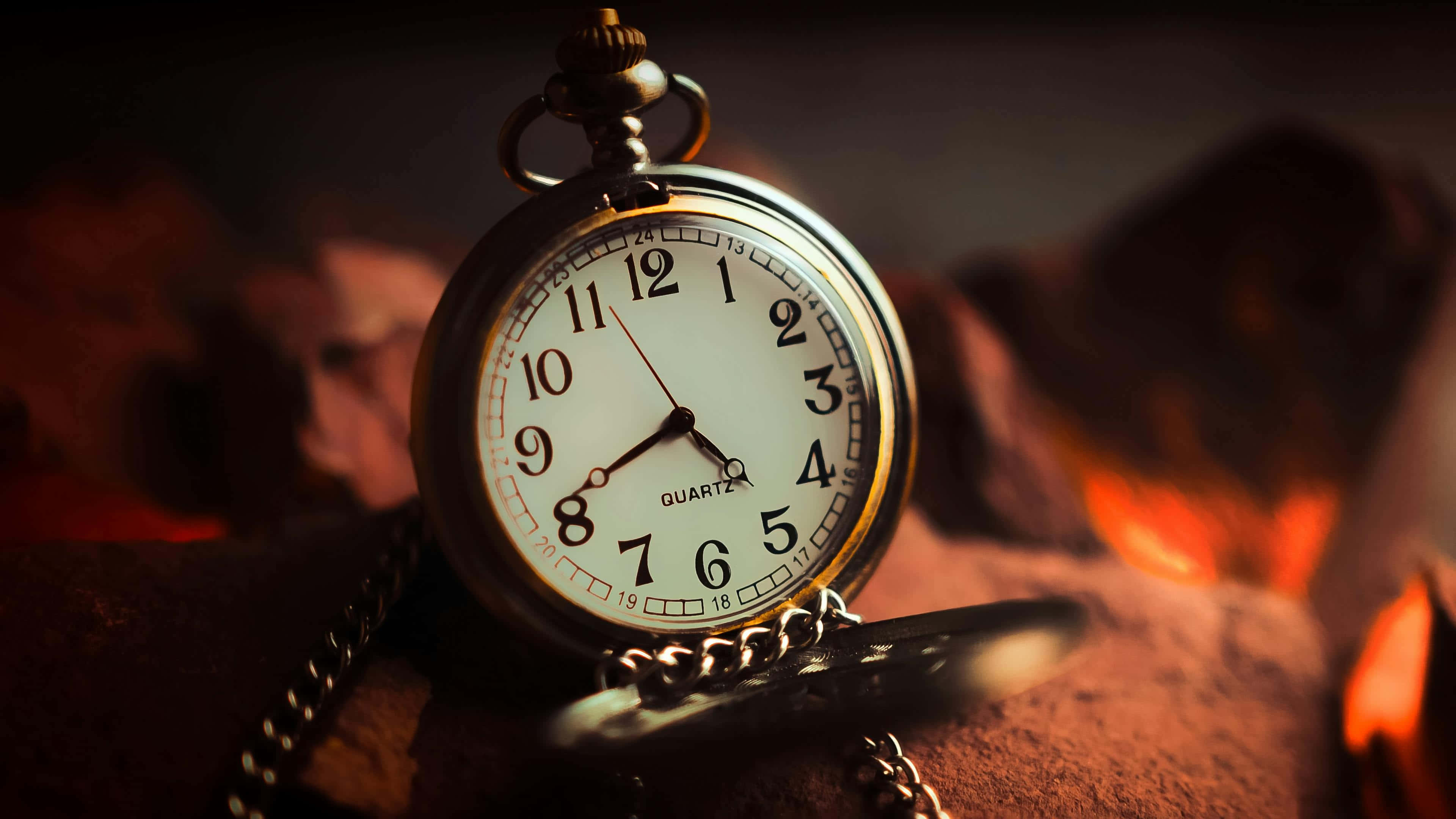 antique pocket watch, white face, black numerals, 4K Desktop Wallpaper