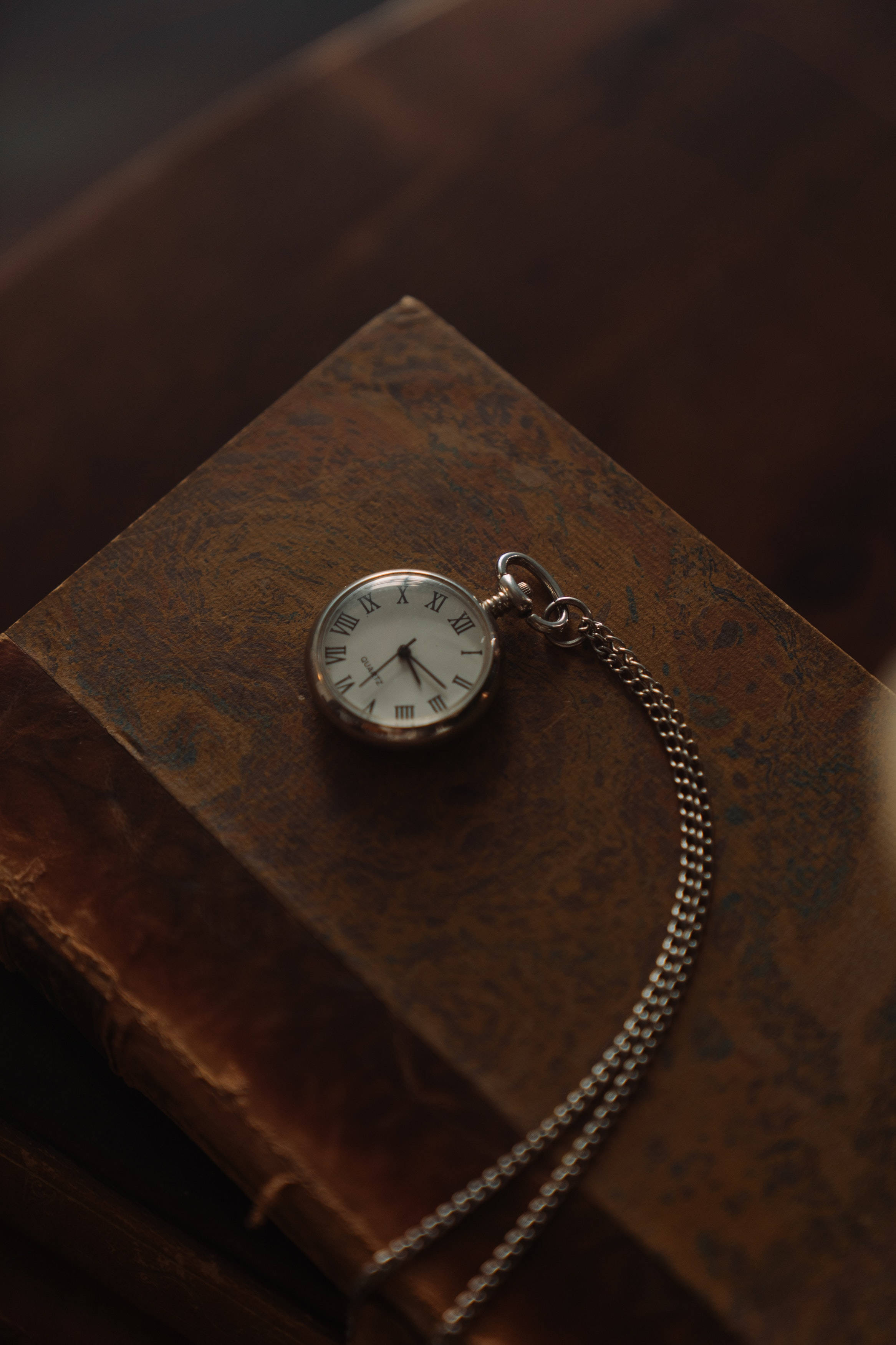 vintage pocket watch, silver, Roman numerals, 2K Phone Wallpaper