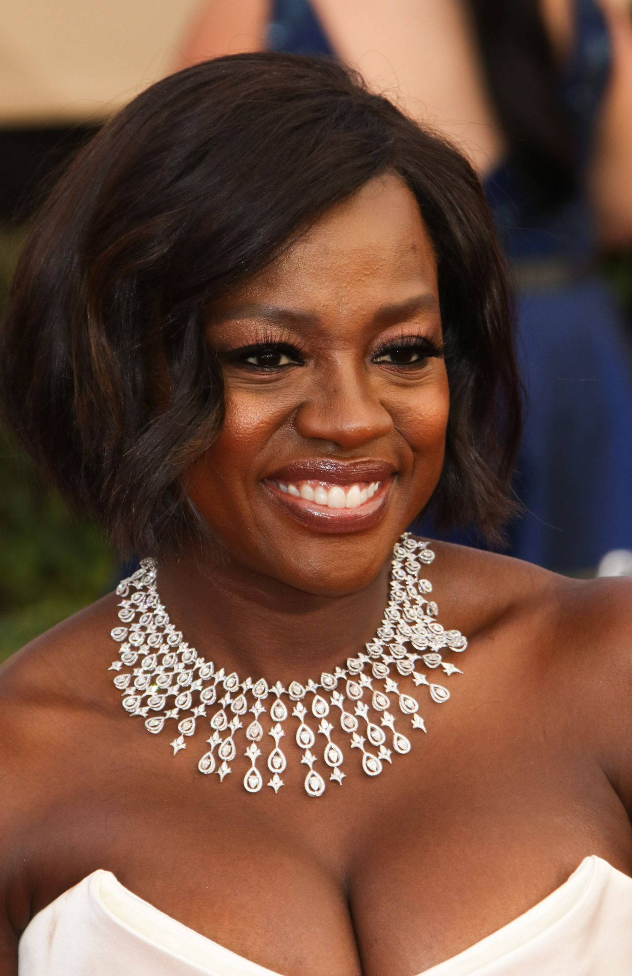 Viola Davis, red carpet, diamond necklace, Full HD Phone Wallpaper