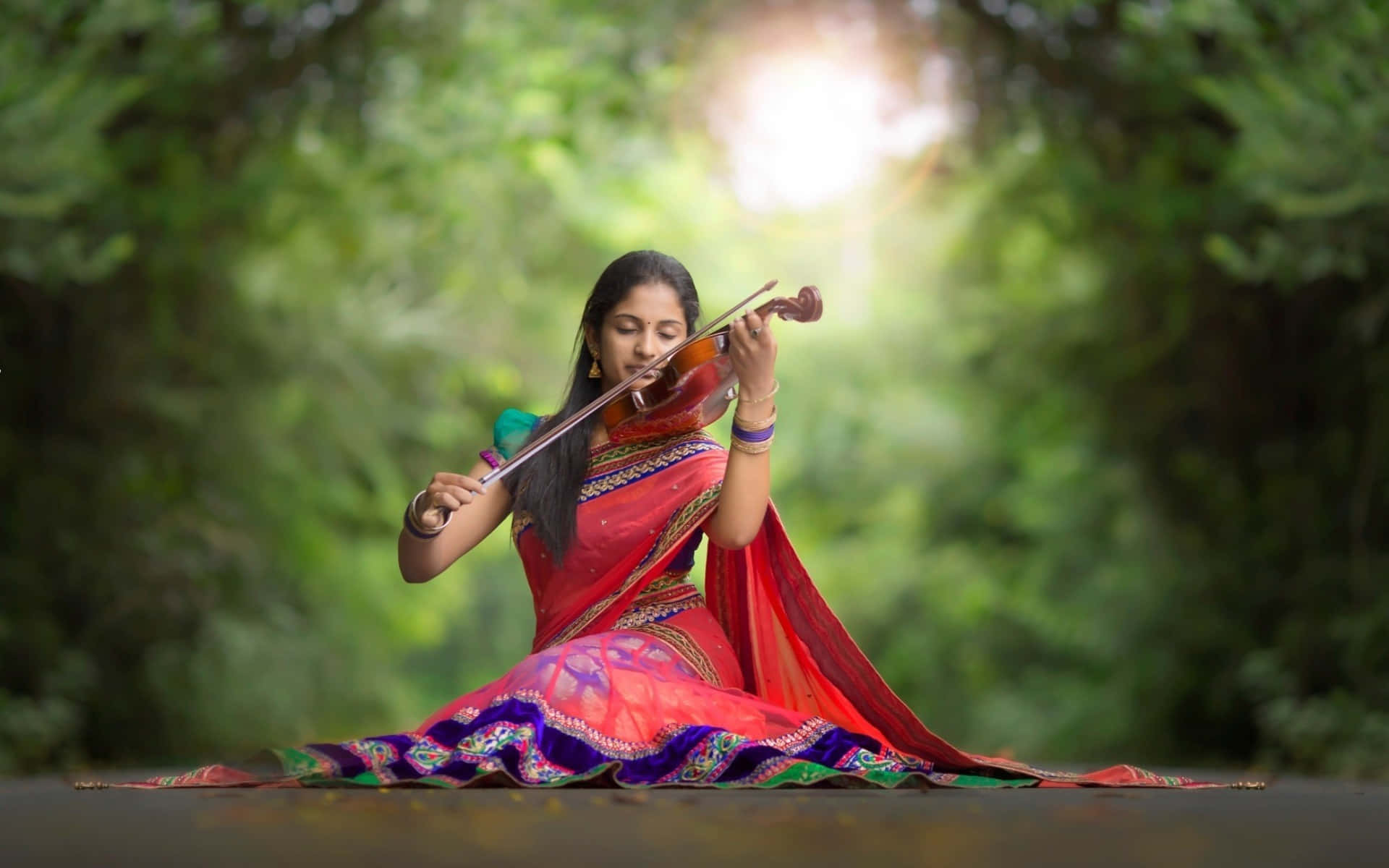 Indian Woman, violin, vibrant traditional attire, Full HD Desktop Wallpaper