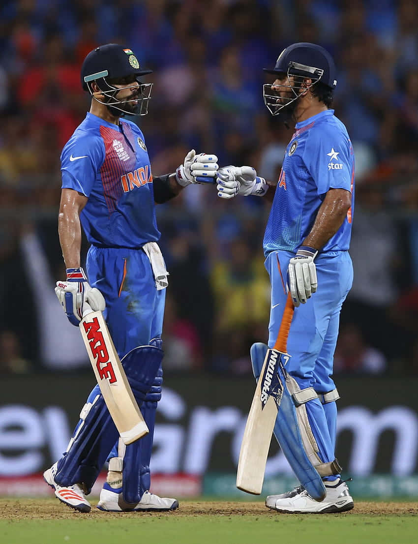 Virat Kohli, M S Dhoni, blue uniforms, SD Phone Wallpaper