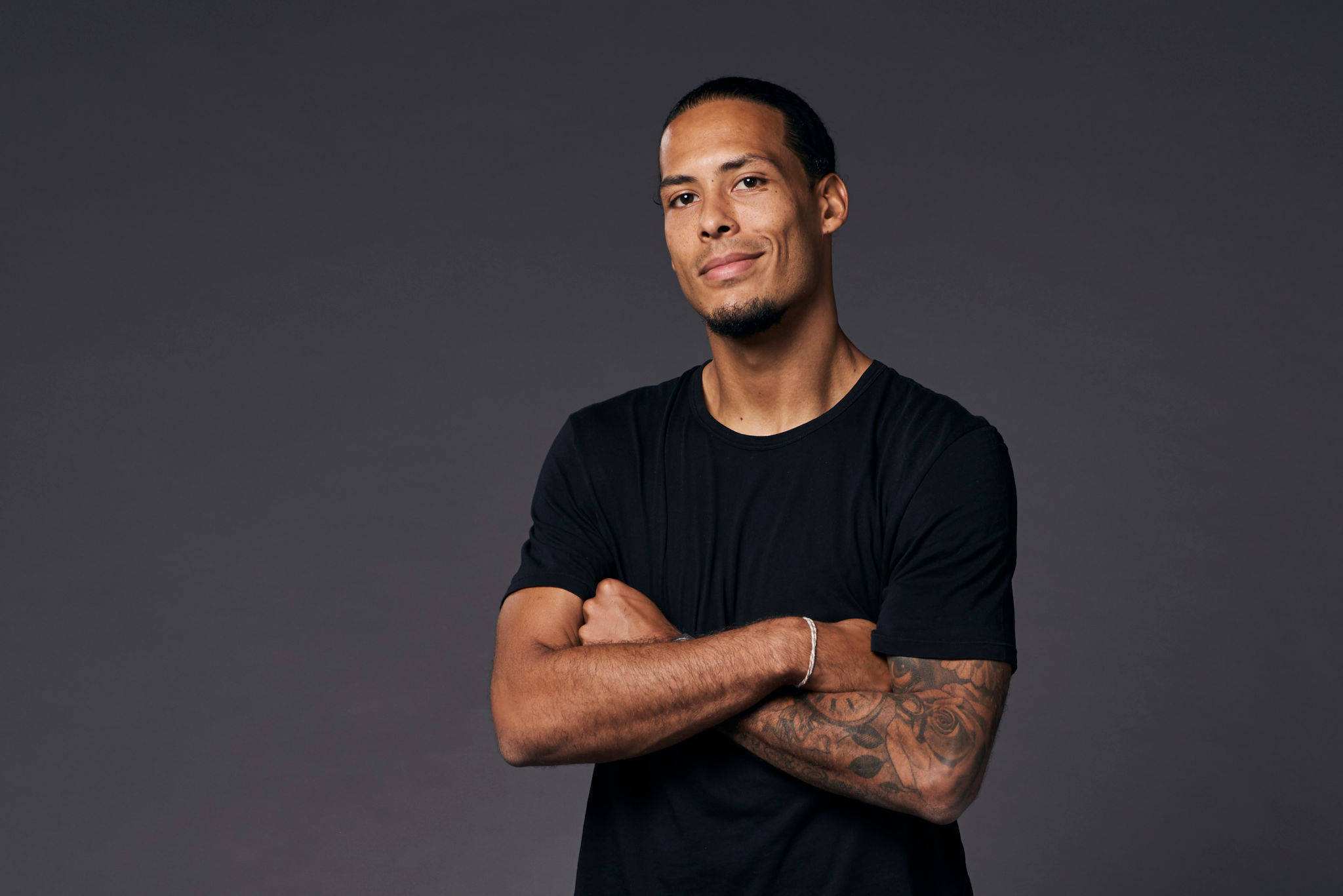 Virgil van dijk, tattoos, dark gray studio backdrop, Full HD Desktop Wallpaper