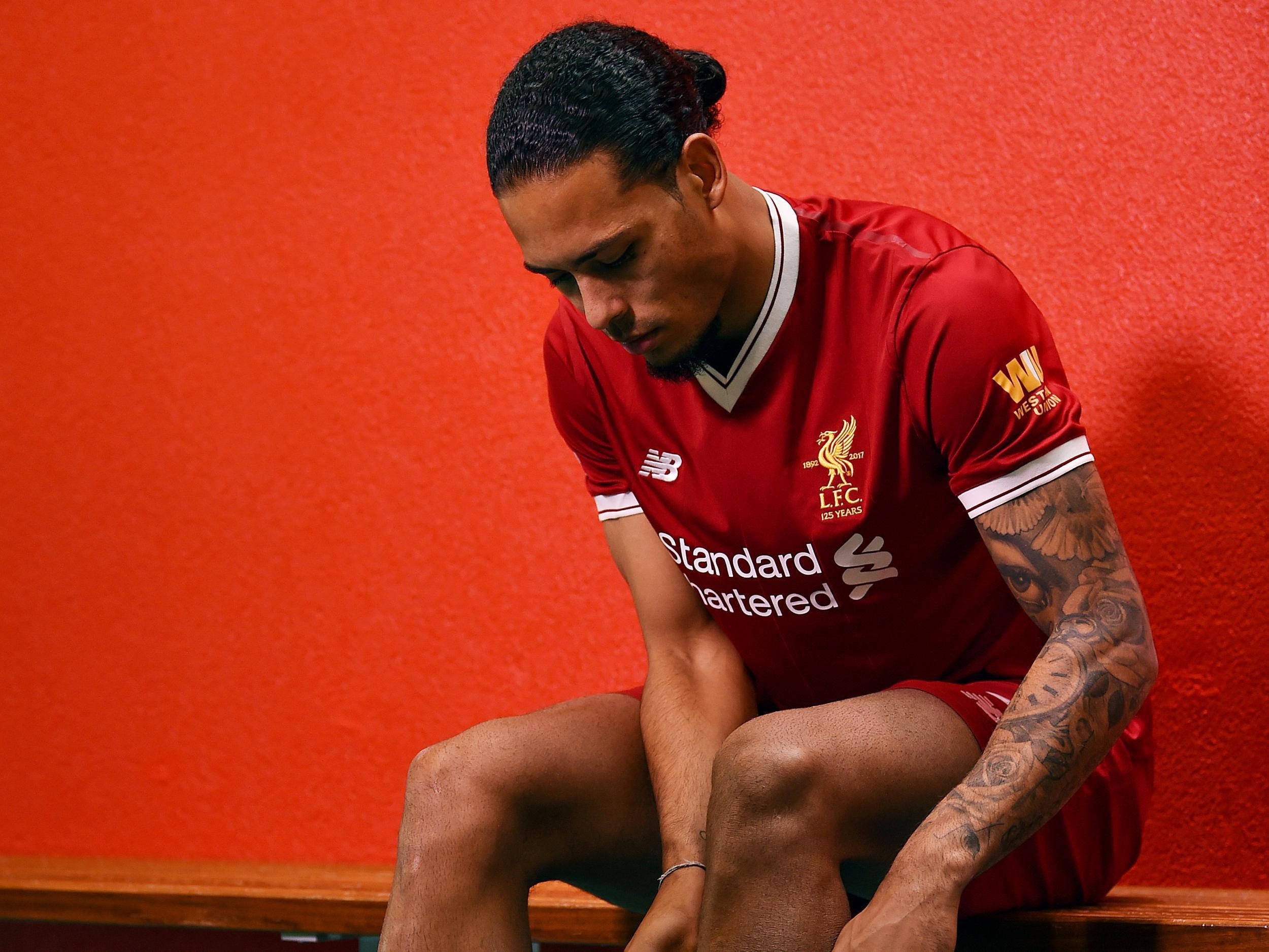 Virgil van Dijk, red Liverpool jersey, wooden bench, Full HD Desktop Wallpaper