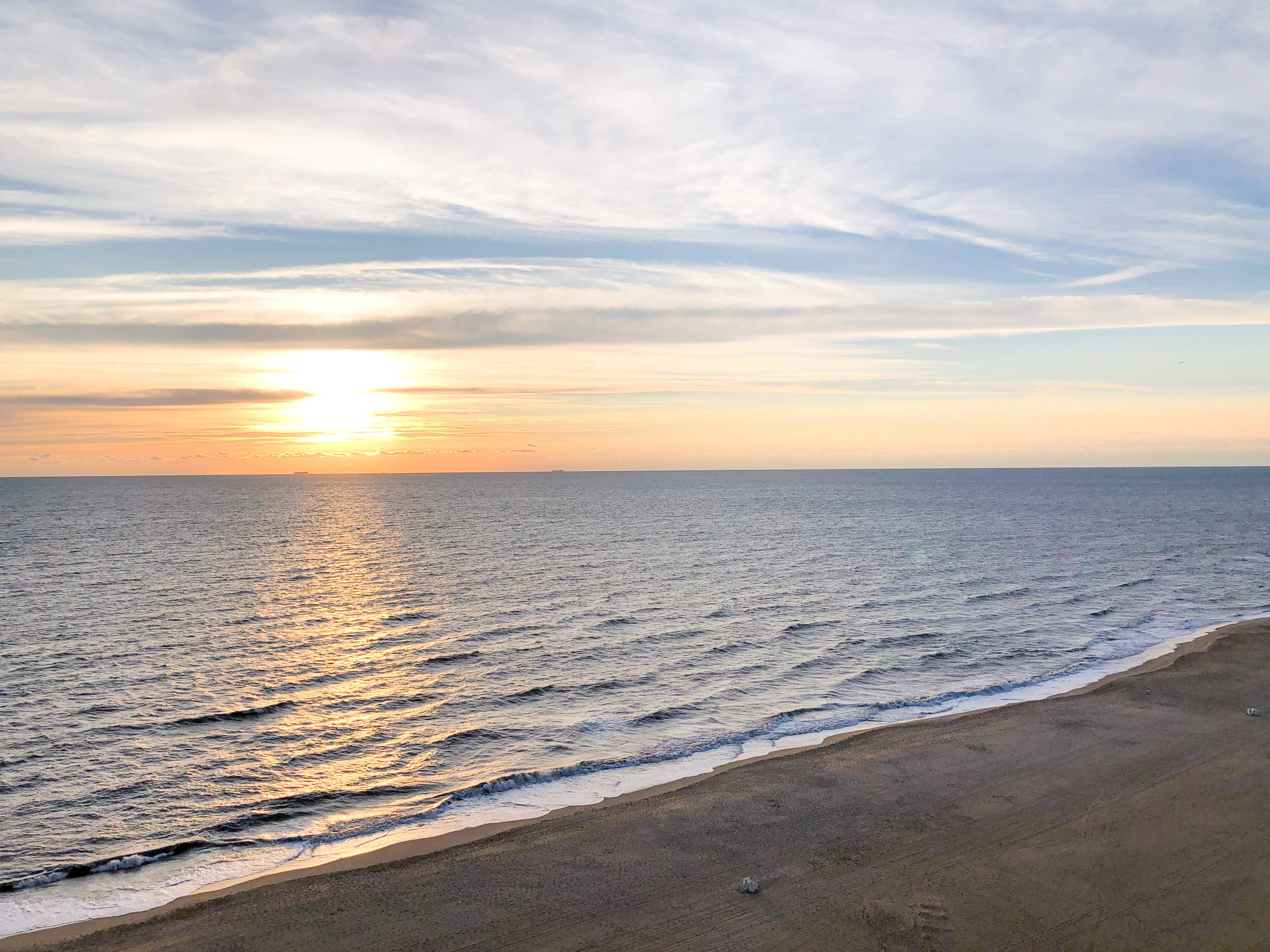 Sunrise, Virginia Beach, calm ocean waves, 4K Desktop Wallpaper