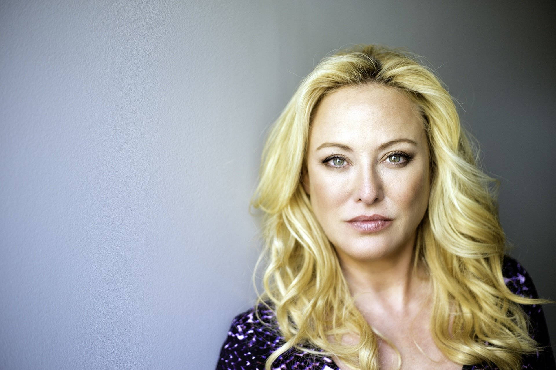 Virginia Madsen, blonde wavy hair, green eyes, Full HD Desktop Wallpaper