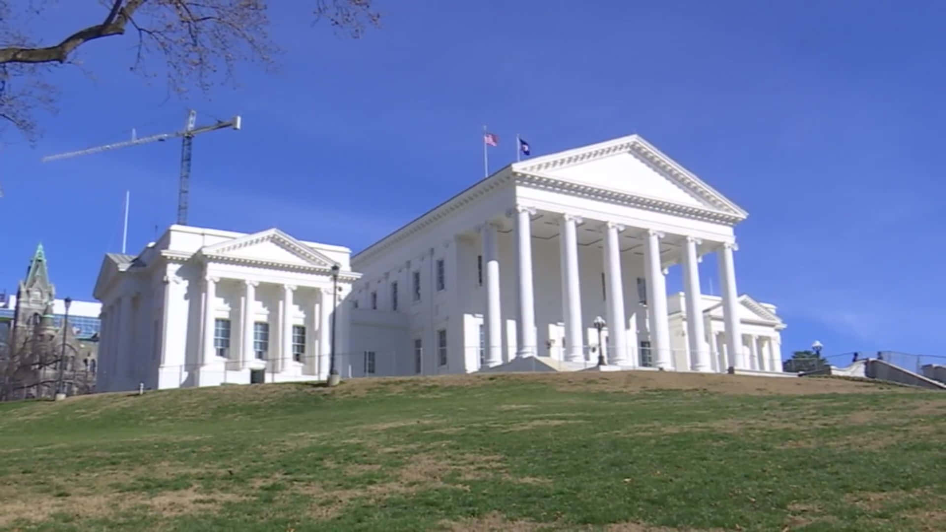 Virginia State Capitol, white neoclassical building, tall columns, Full HD Desktop Wallpaper