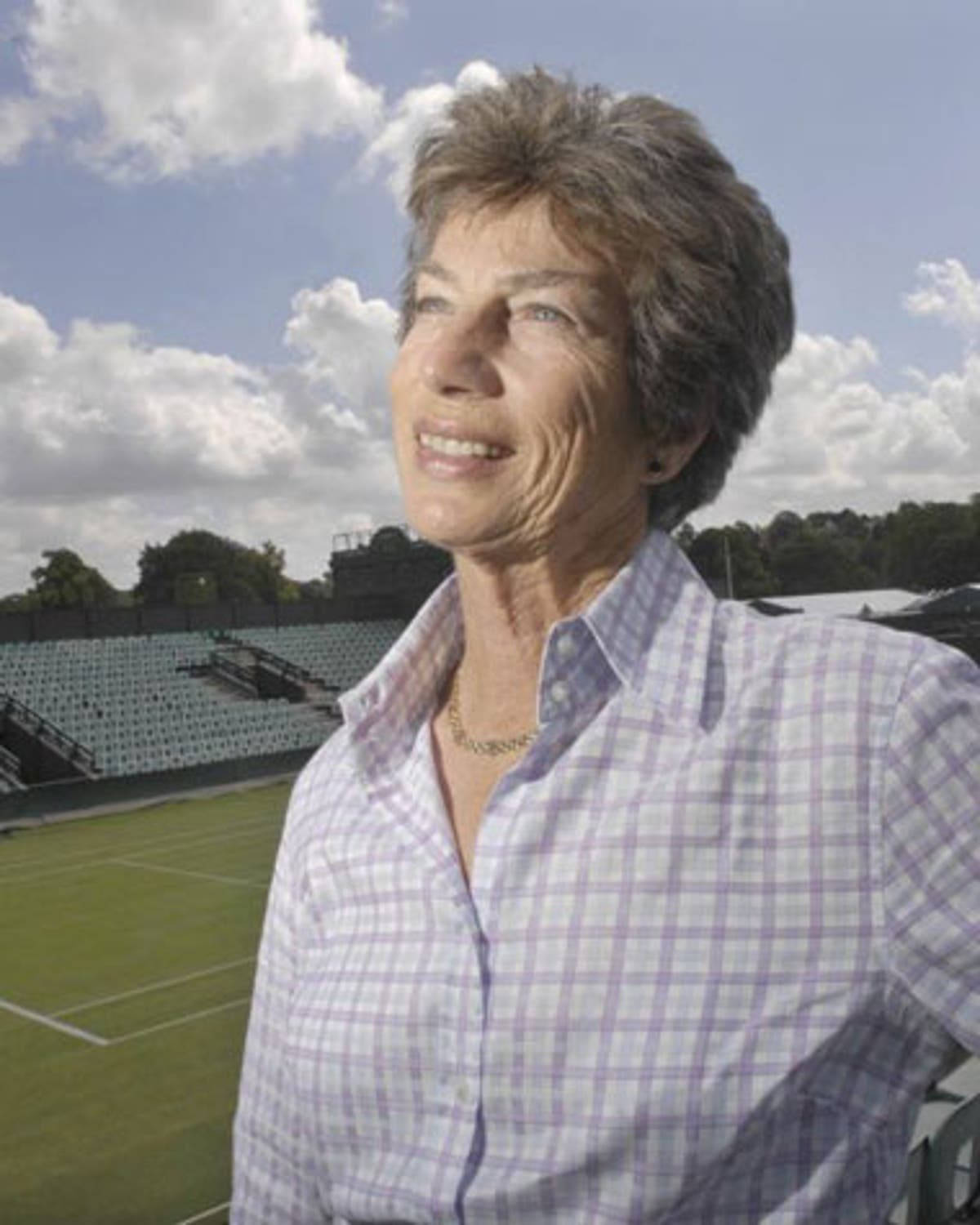 Virginia Wade, plaid shirt, tennis court, HD Phone Wallpaper