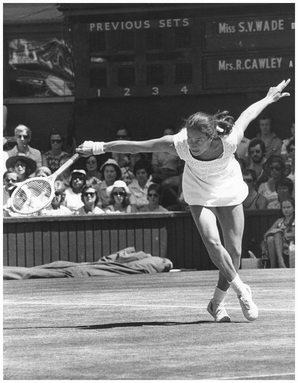 Virginia Wade, tennis player, grass court, HD Phone Wallpaper