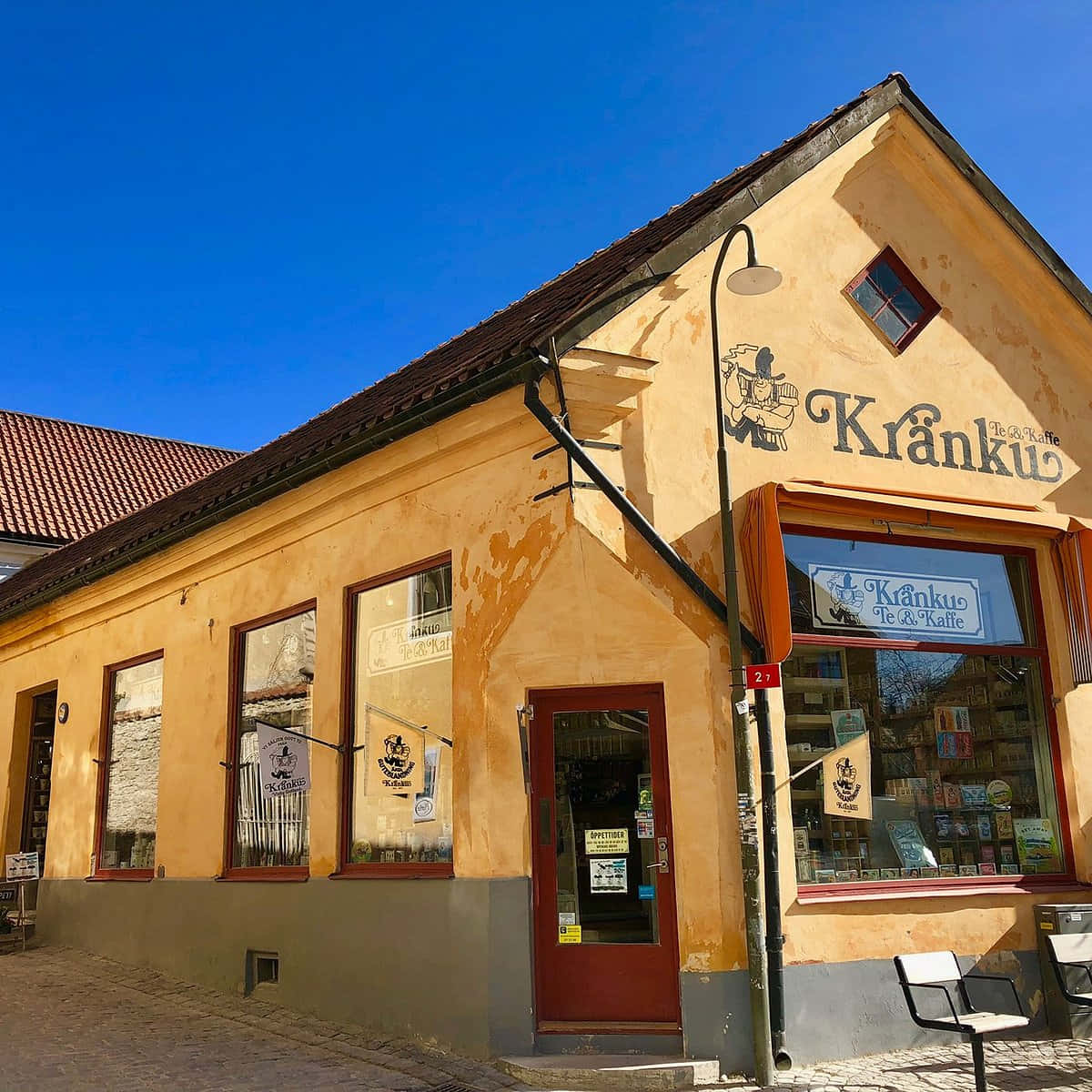 Visby, medieval town, yellow cafe, SD Desktop Wallpaper