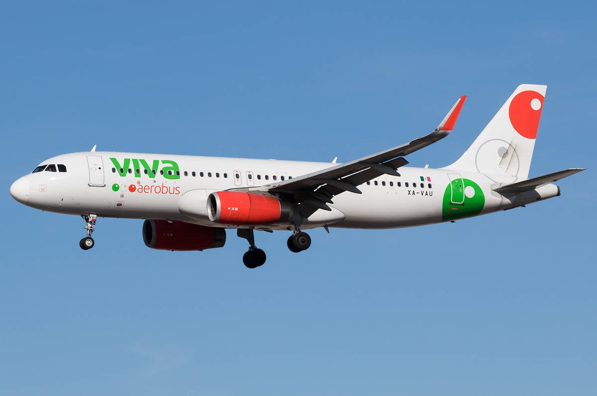 Viva Aerobus, white, red engines, SD Desktop Wallpaper
