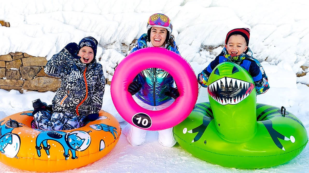 Vlad And Niki, snow tubes, winter gear, HD Desktop Wallpaper