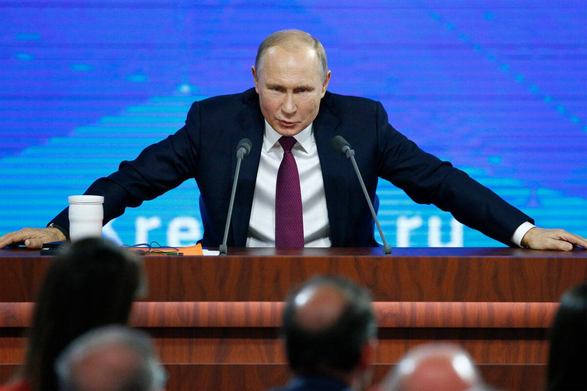 Vladimir Putin, wooden podium, microphones, SD Desktop Wallpaper