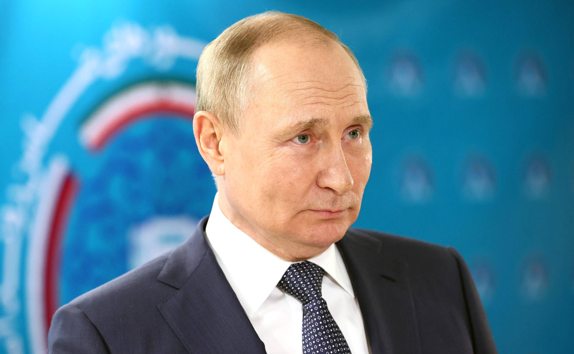 Vladimir Putin, dark suit, patterned tie, HD Desktop Wallpaper