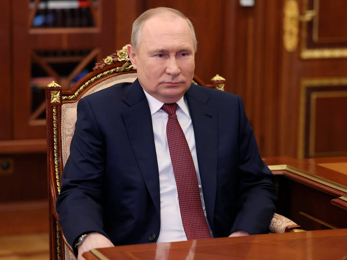 Vladimir Putin, varnished wooden room, dark suit, SD Desktop Wallpaper