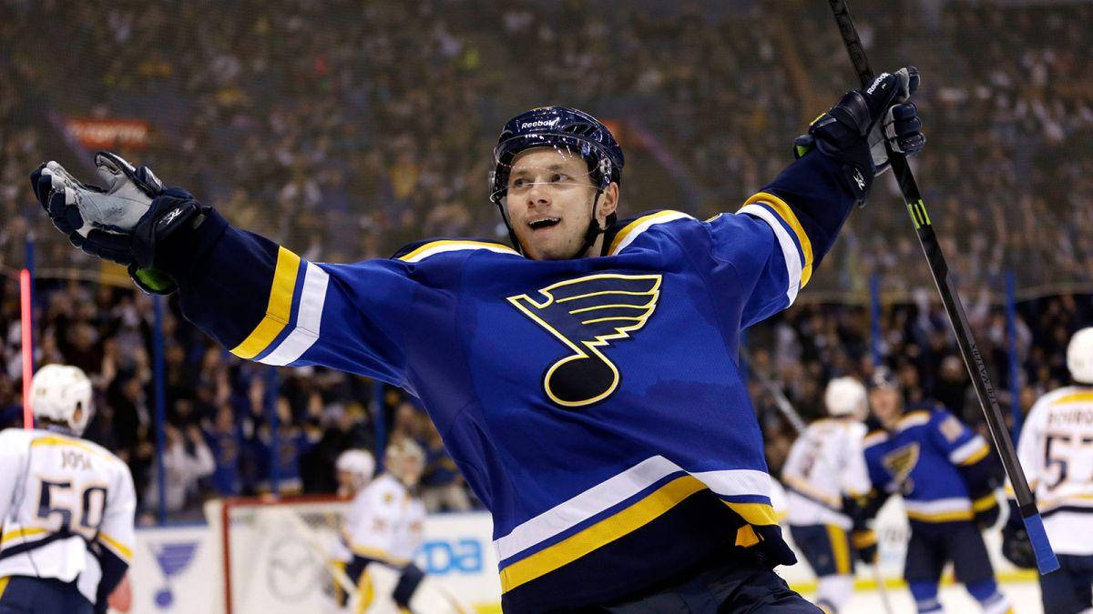 Vladimir Tarasenko, blue and yellow jersey, crowded arena, SD Desktop Wallpaper