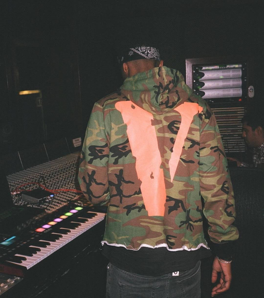 Vlone, camouflage hoodie, neon orange panels, SD Phone Wallpaper