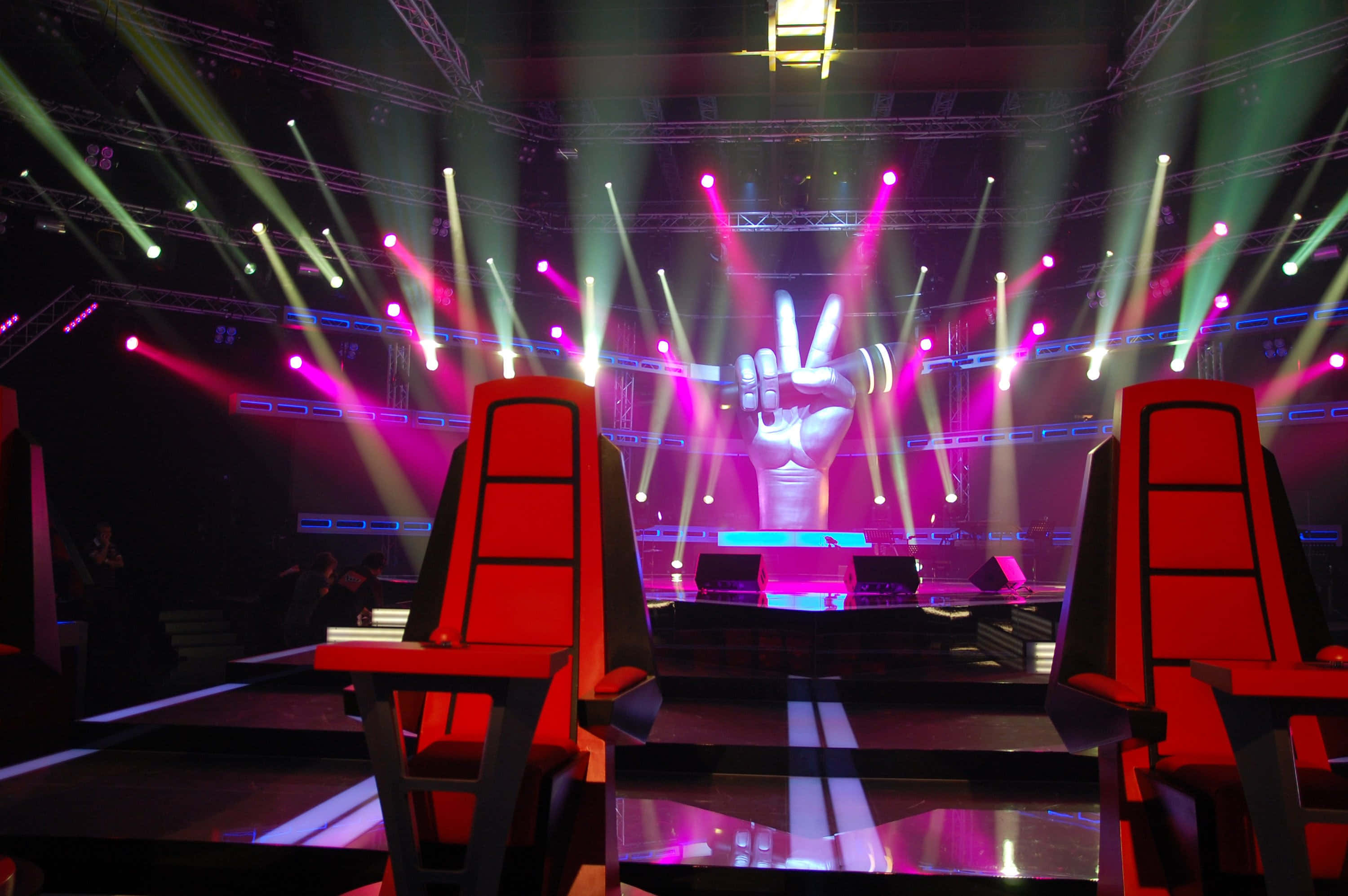 the voice, red chairs, giant hand, 2K Desktop Wallpaper